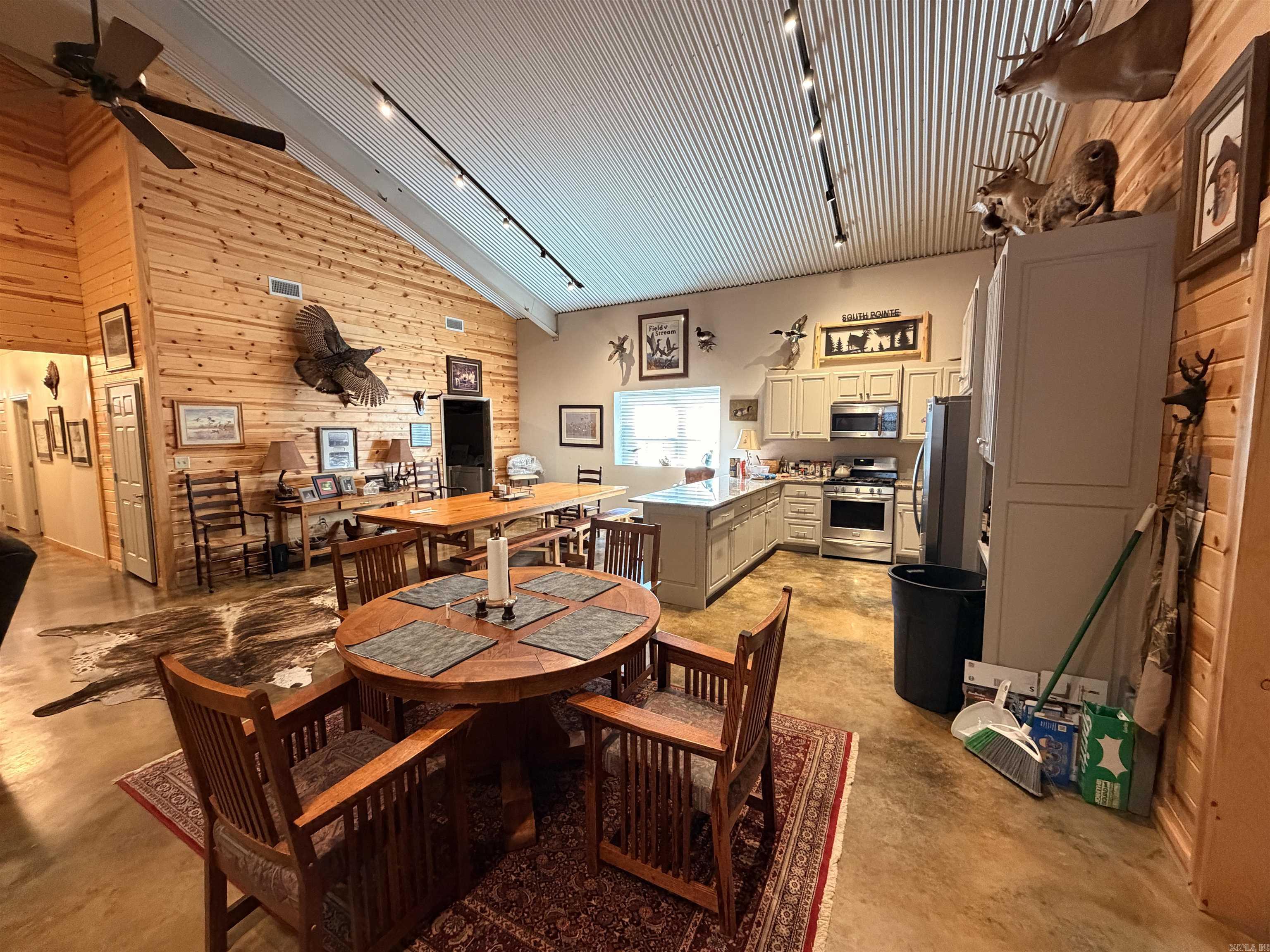 Metes & Bounds - Residential