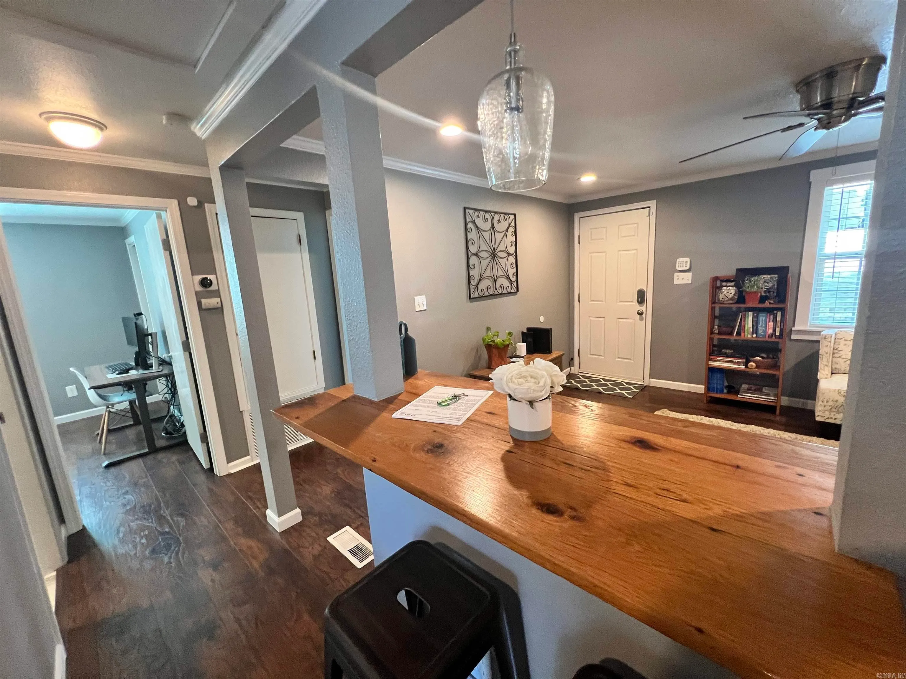 Little Rock, Arkansas 72205, United States, 2 Bedrooms Bedrooms, ,1 BathroomBathrooms,Residential,Pending,179990