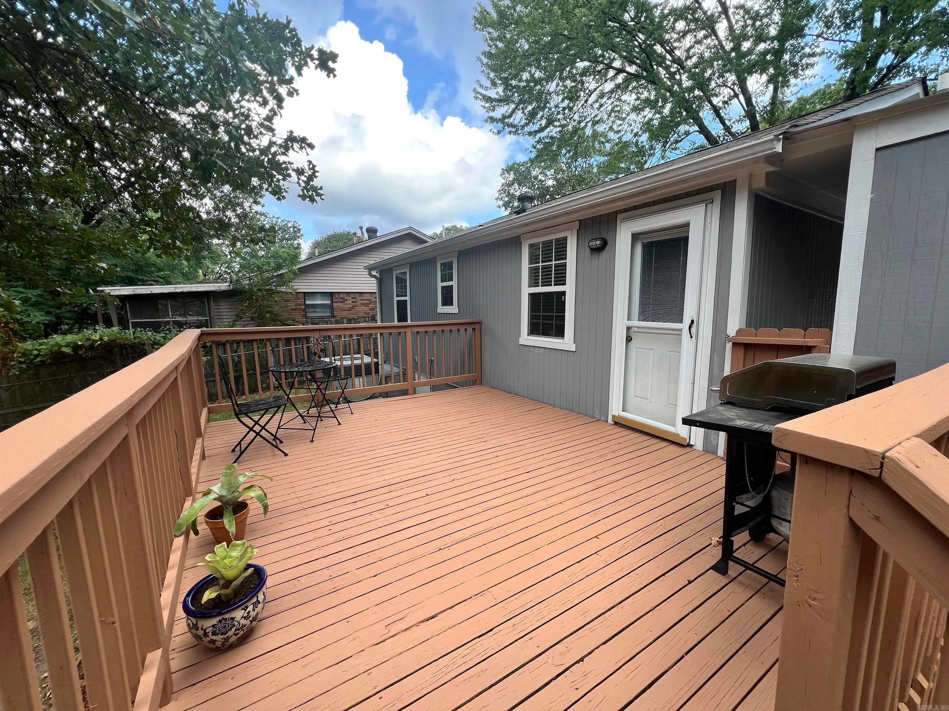 Little Rock, Arkansas 72205, United States, 2 Bedrooms Bedrooms, ,1 BathroomBathrooms,Residential,Pending,179990