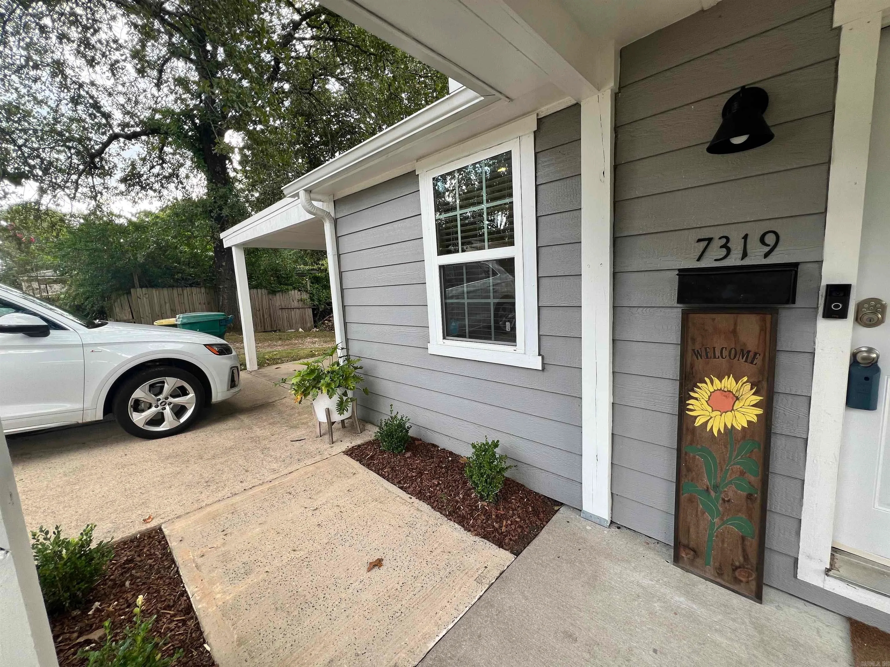 Little Rock, Arkansas 72205, United States, 2 Bedrooms Bedrooms, ,1 BathroomBathrooms,Residential,Pending,179990