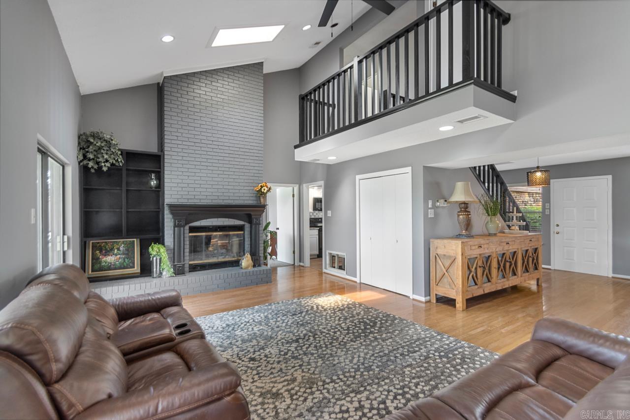 NINTH FAIRWAY TO GOLF CRS VIL - Residential