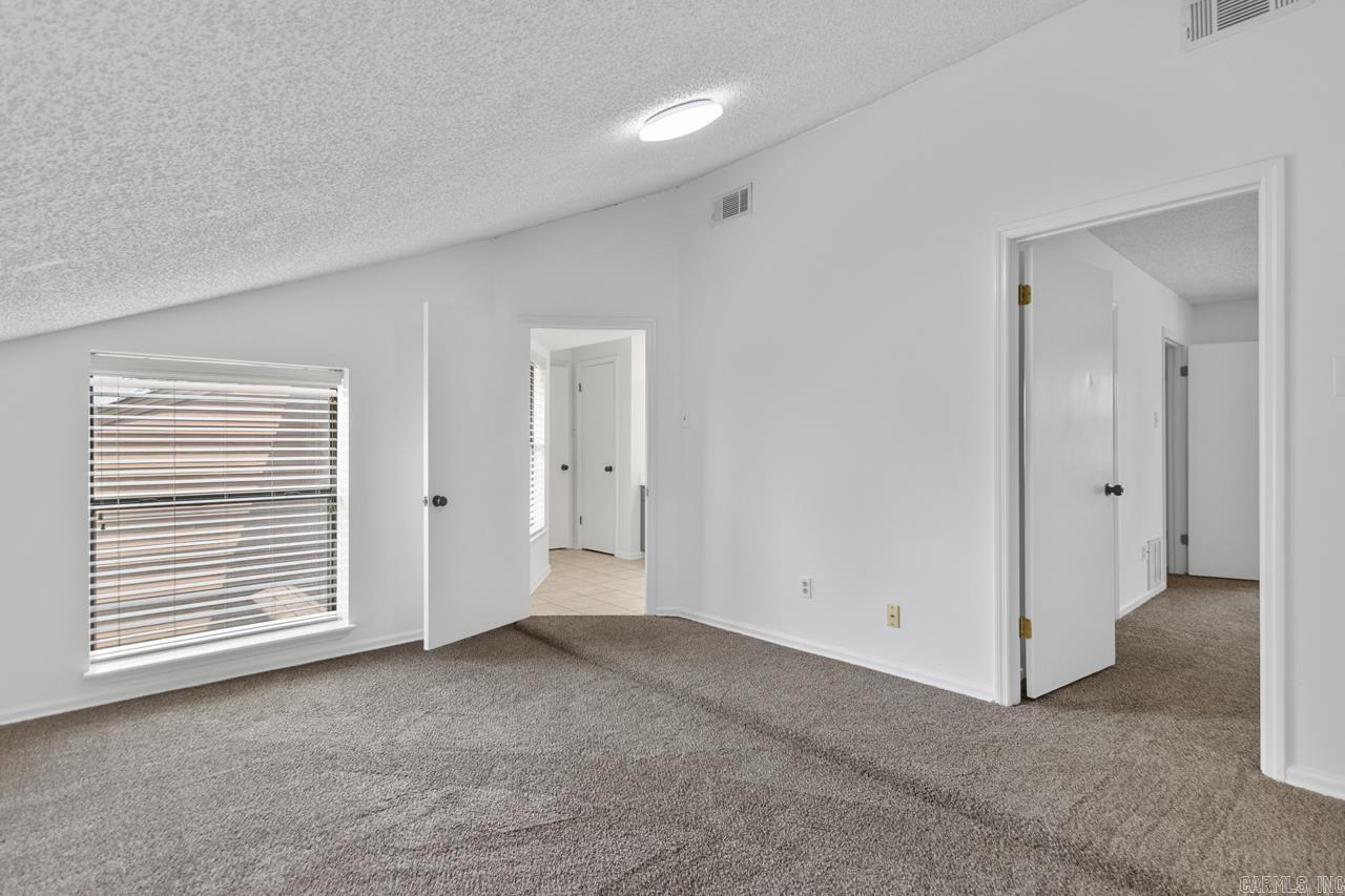 NINTH FAIRWAY TO GOLF CRS VIL - Residential