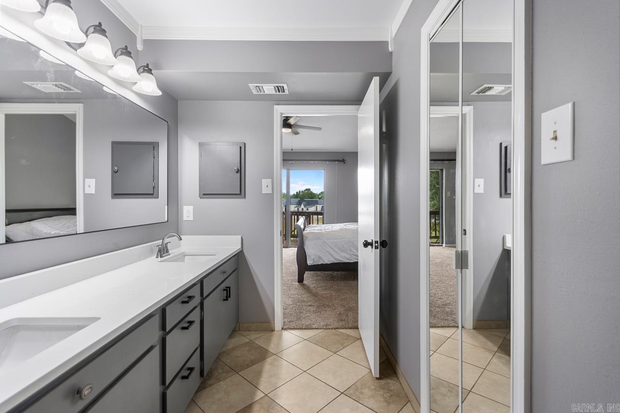 NINTH FAIRWAY TO GOLF CRS VIL - Residential