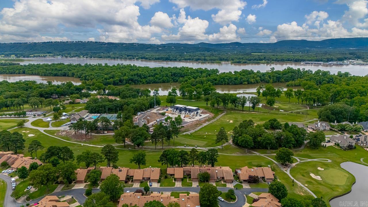 NINTH FAIRWAY TO GOLF CRS VIL - Residential