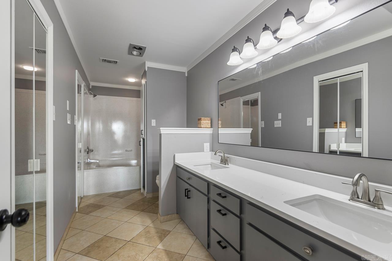 NINTH FAIRWAY TO GOLF CRS VIL - Residential