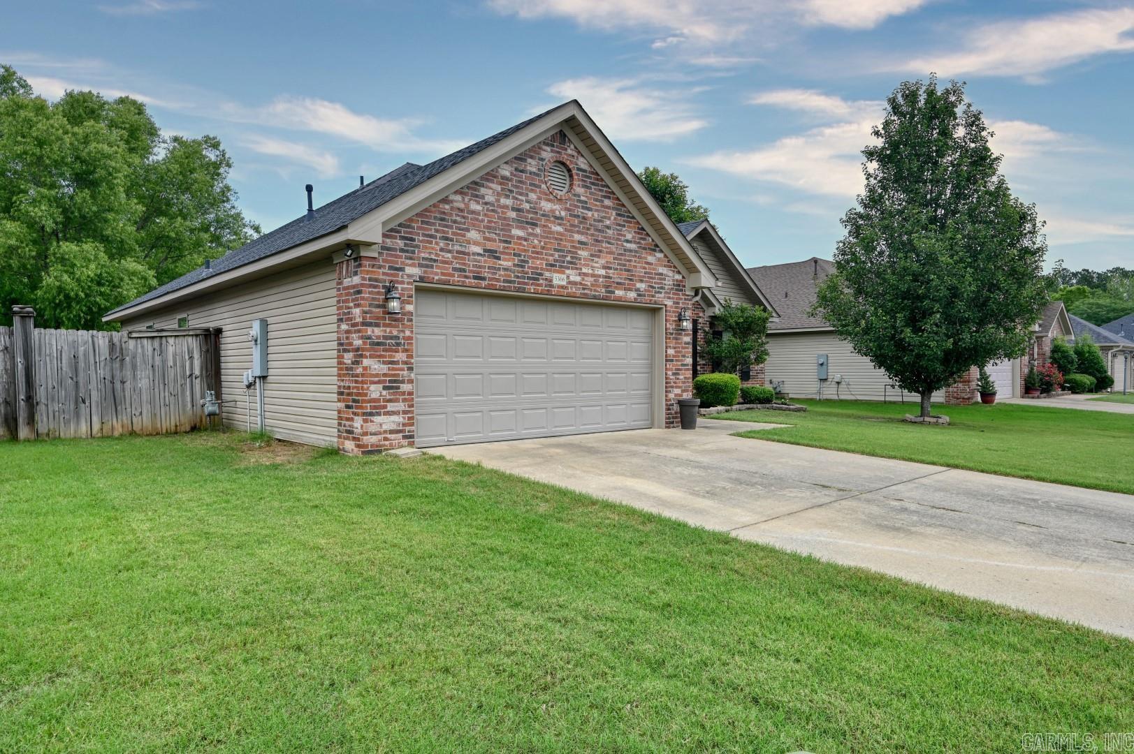 KINGS CROSSING - Residential