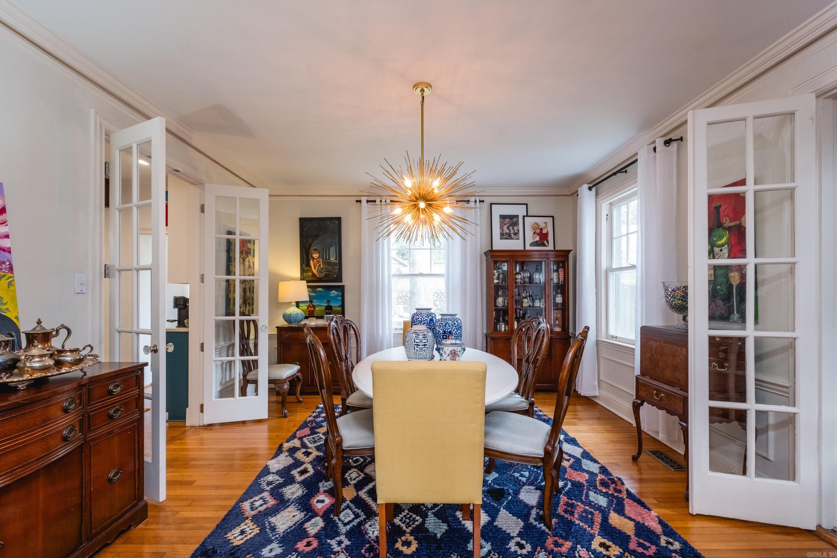 COLONIAL COURT - Residential