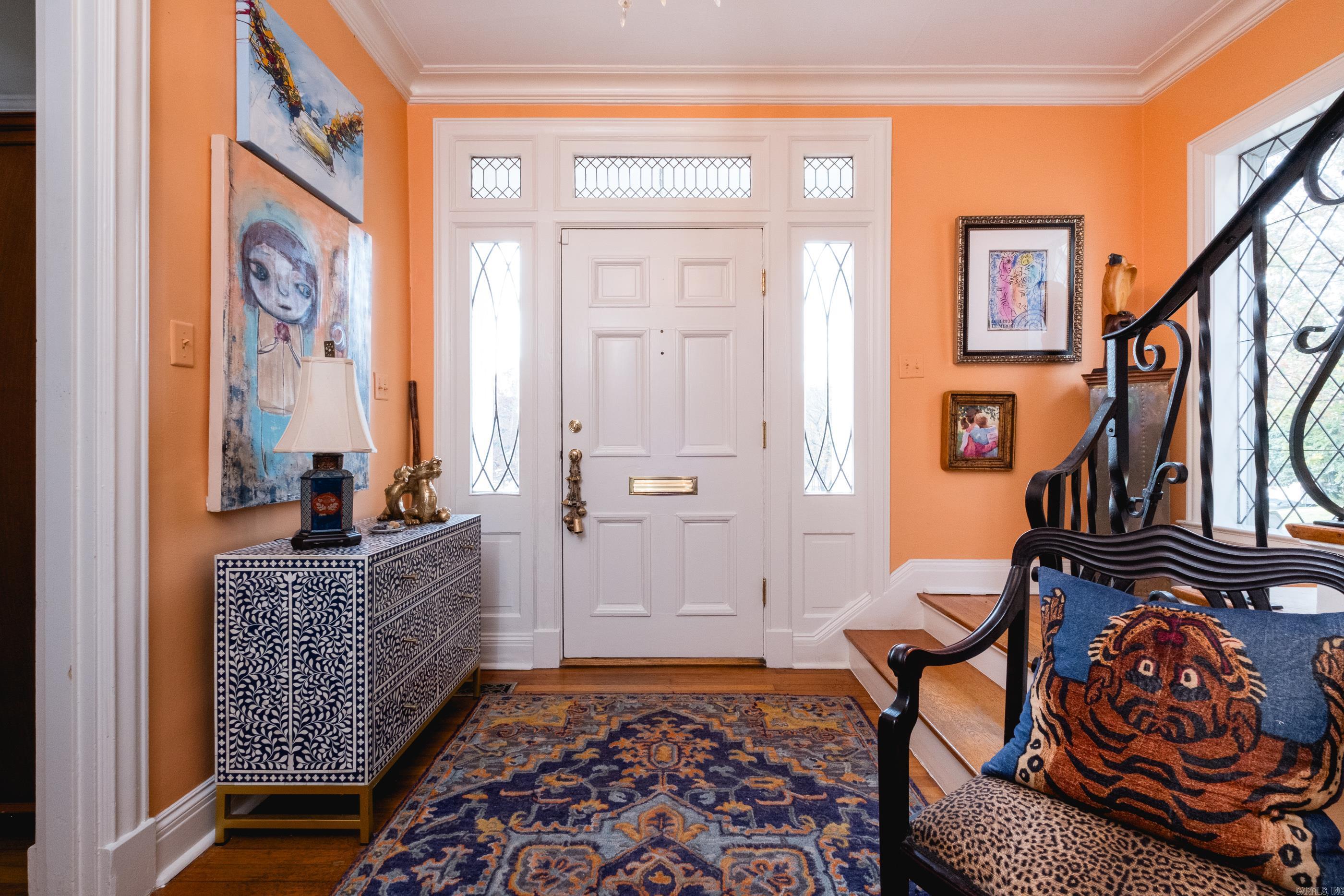 COLONIAL COURT - Residential