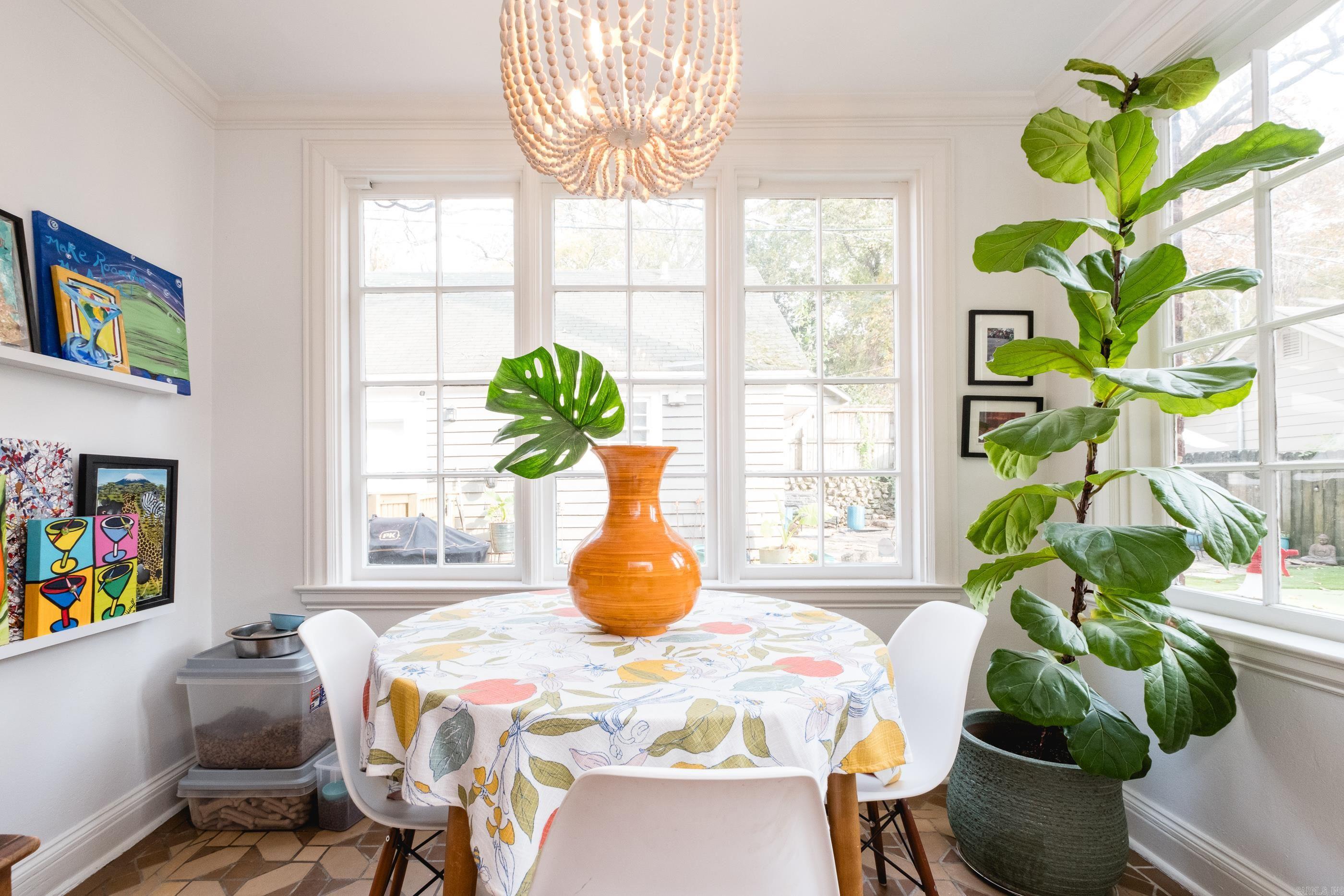 COLONIAL COURT - Residential