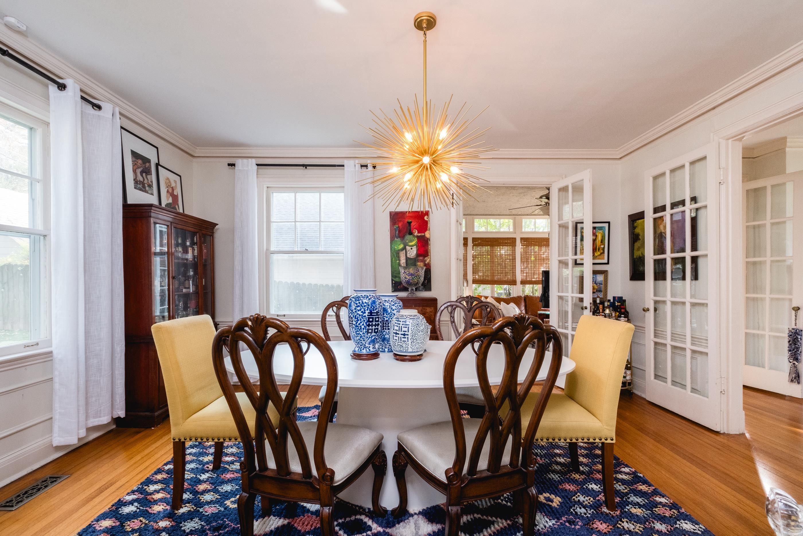 COLONIAL COURT - Residential