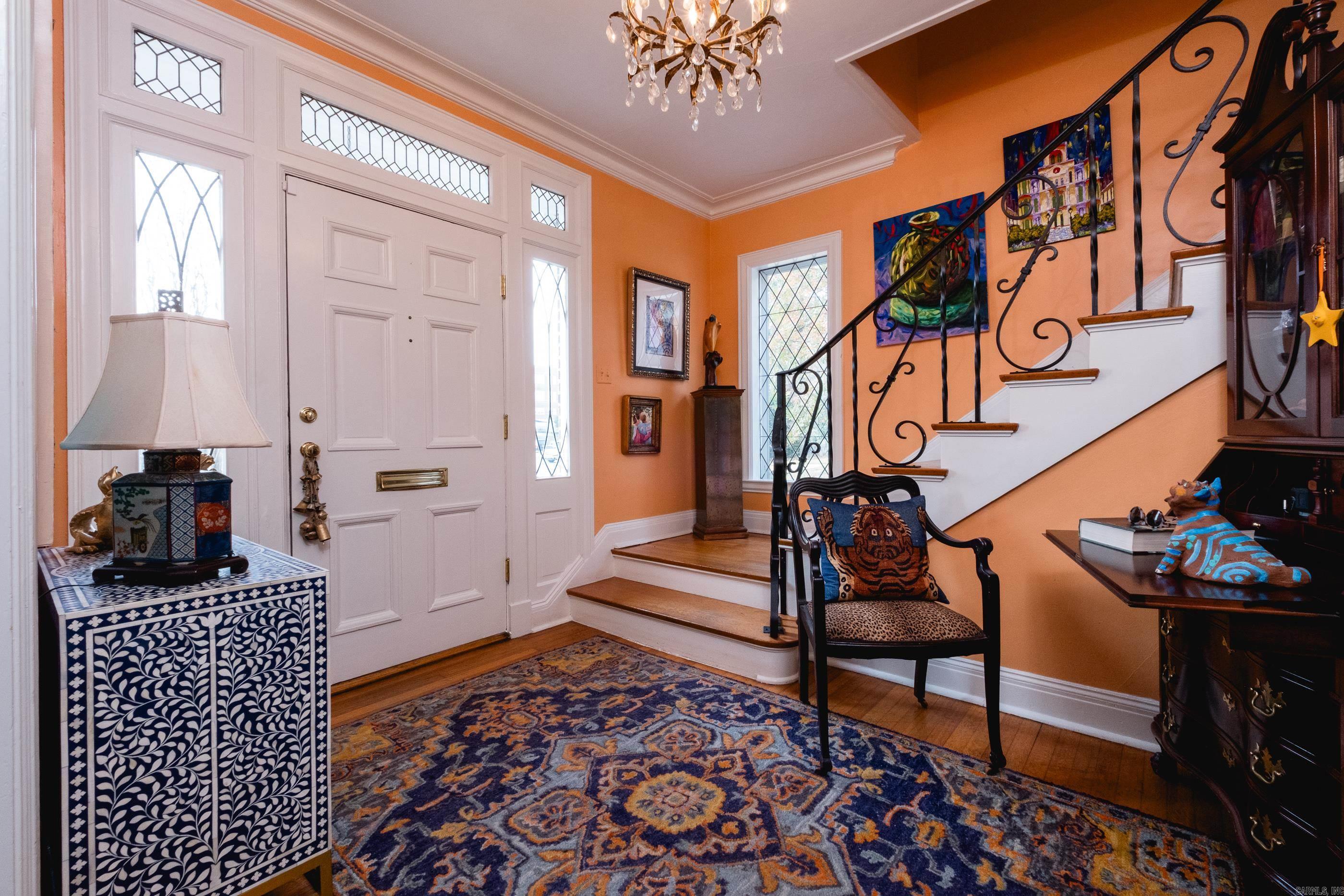 COLONIAL COURT - Residential