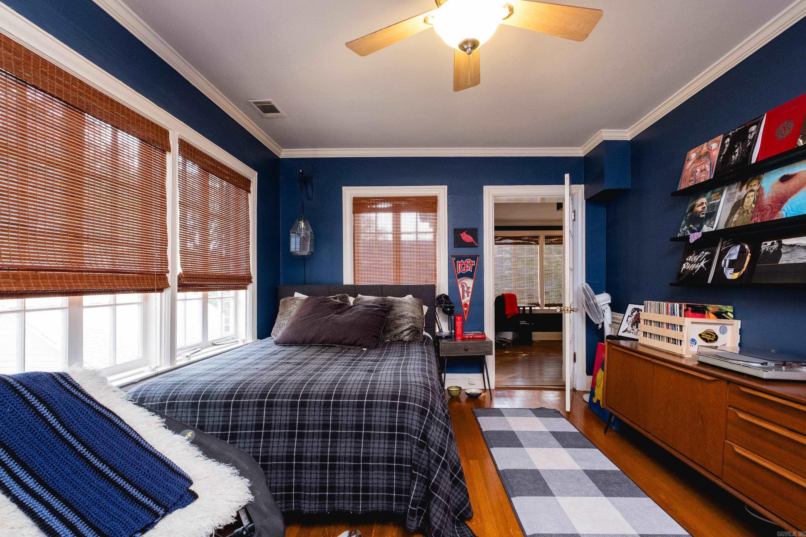 COLONIAL COURT - Residential