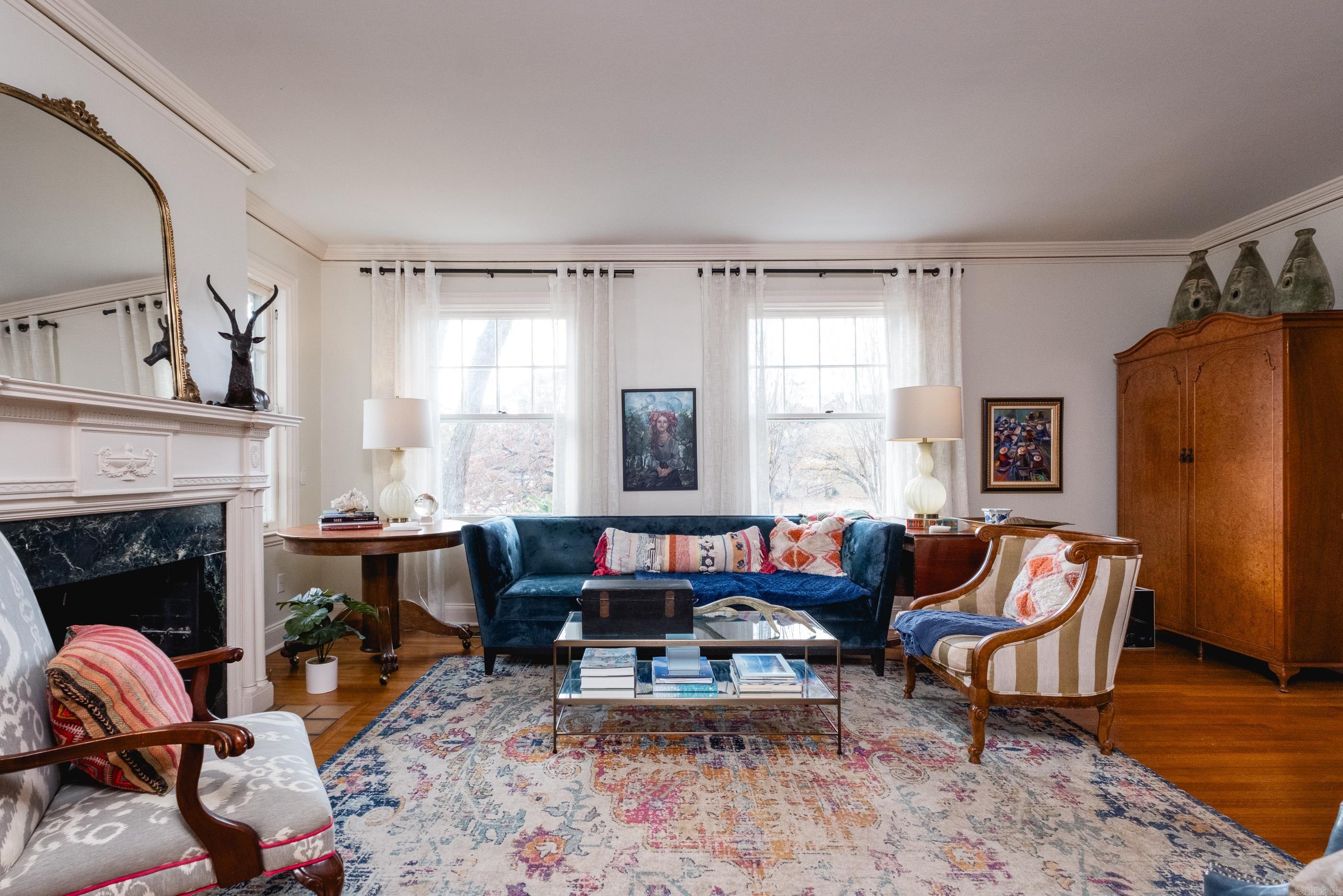 COLONIAL COURT - Residential