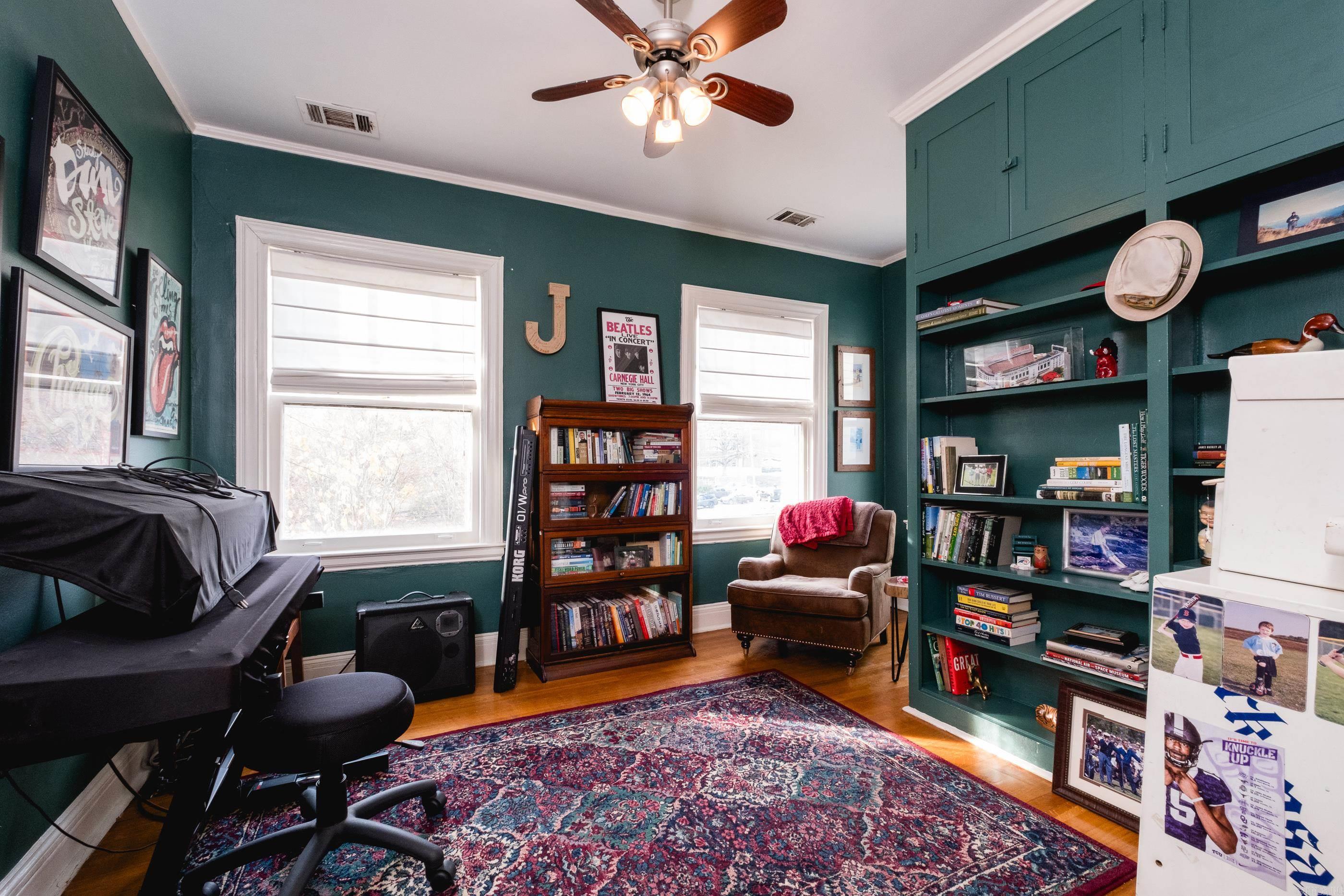 COLONIAL COURT - Residential