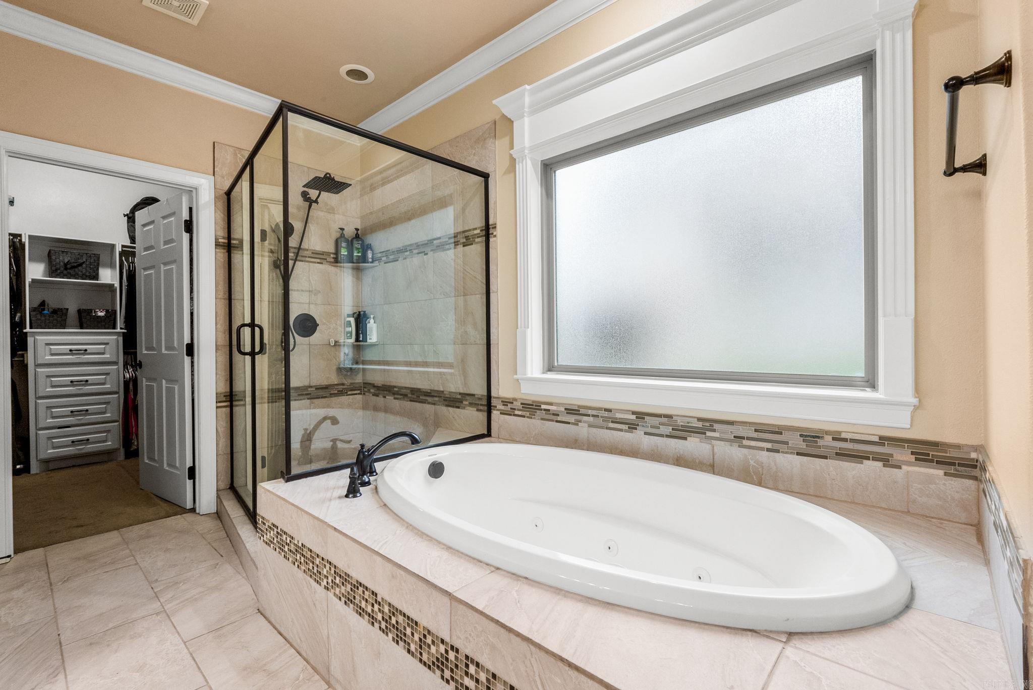 WOODLANDS EDGE - Residential