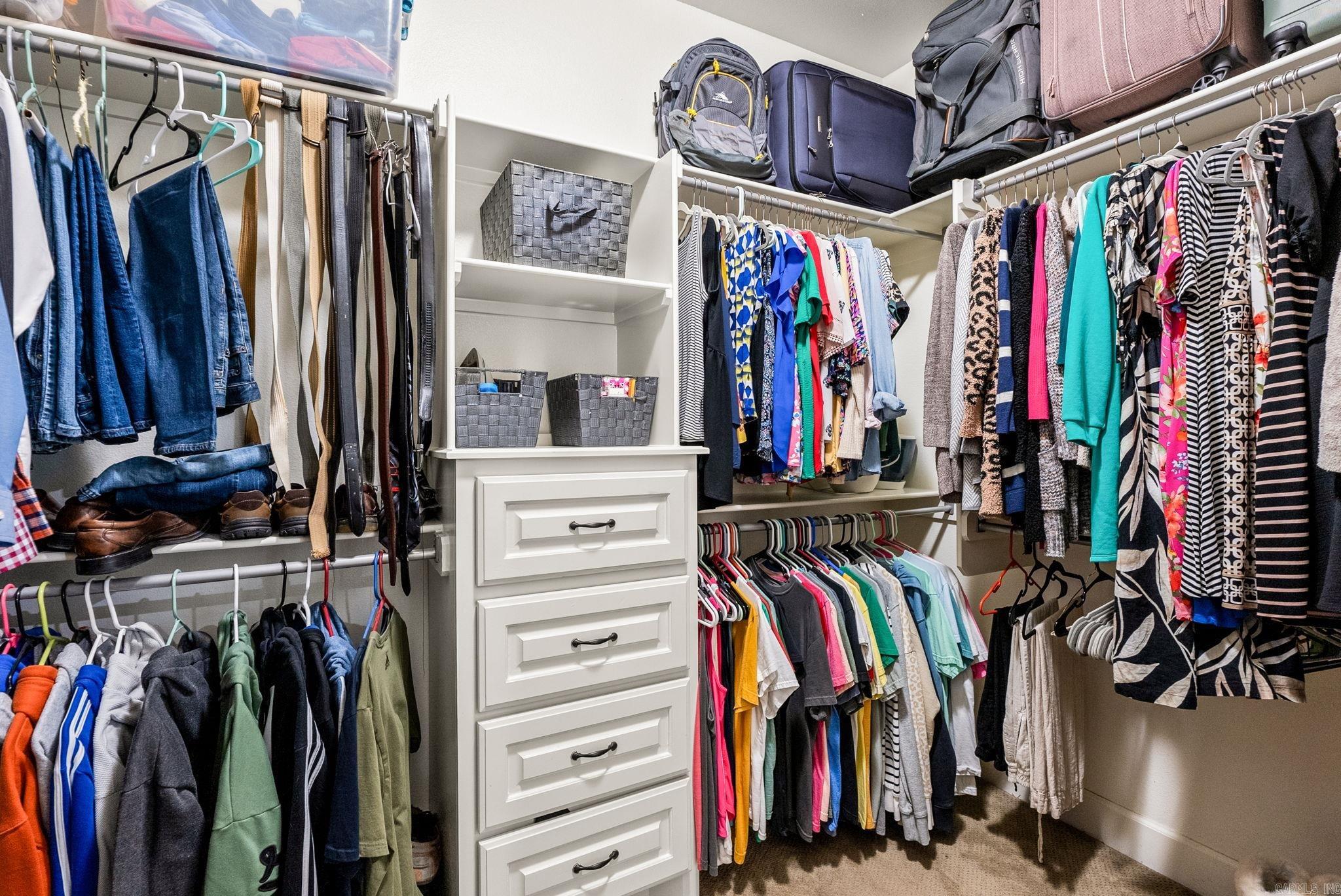 WOODLANDS EDGE - Residential