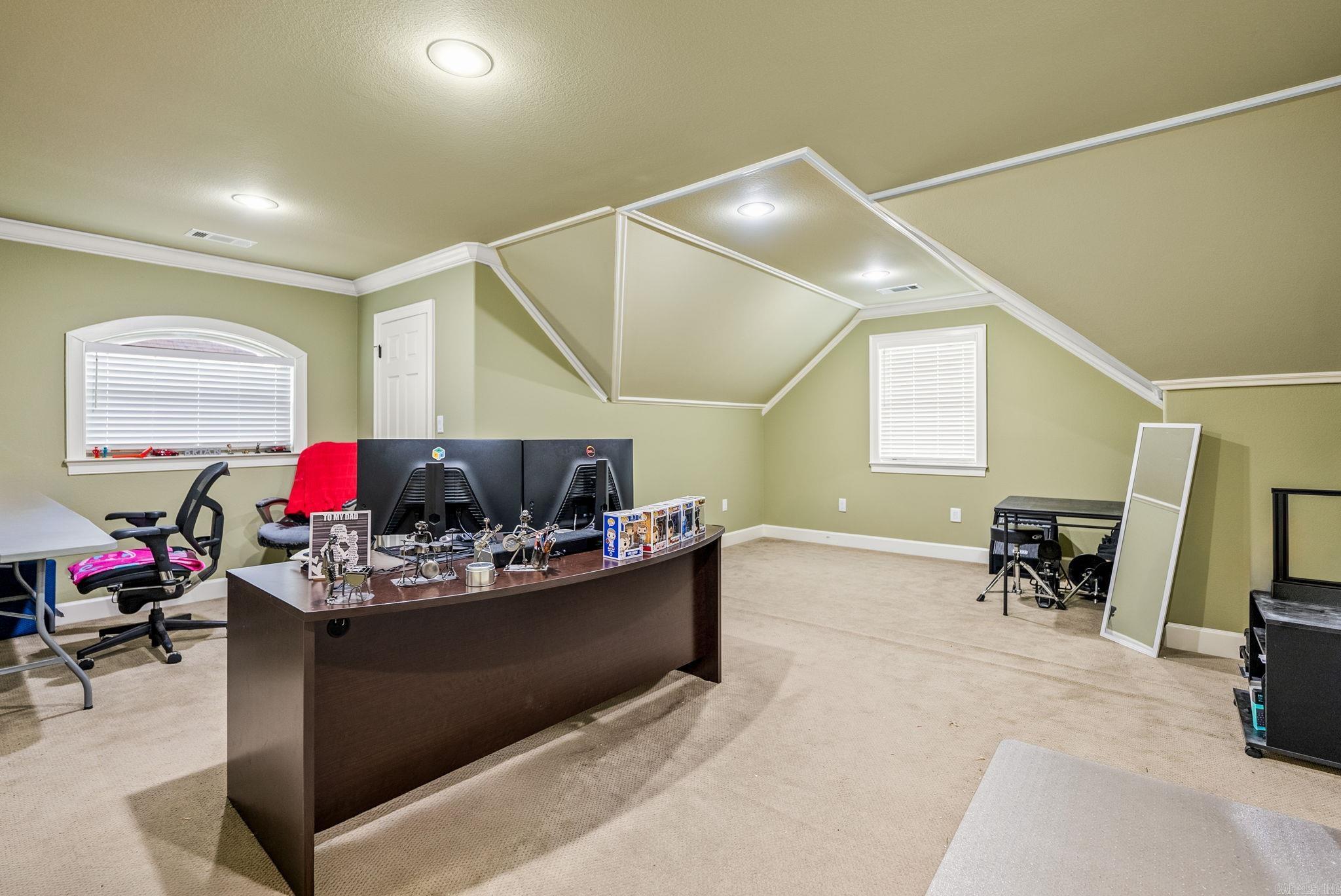 WOODLANDS EDGE - Residential