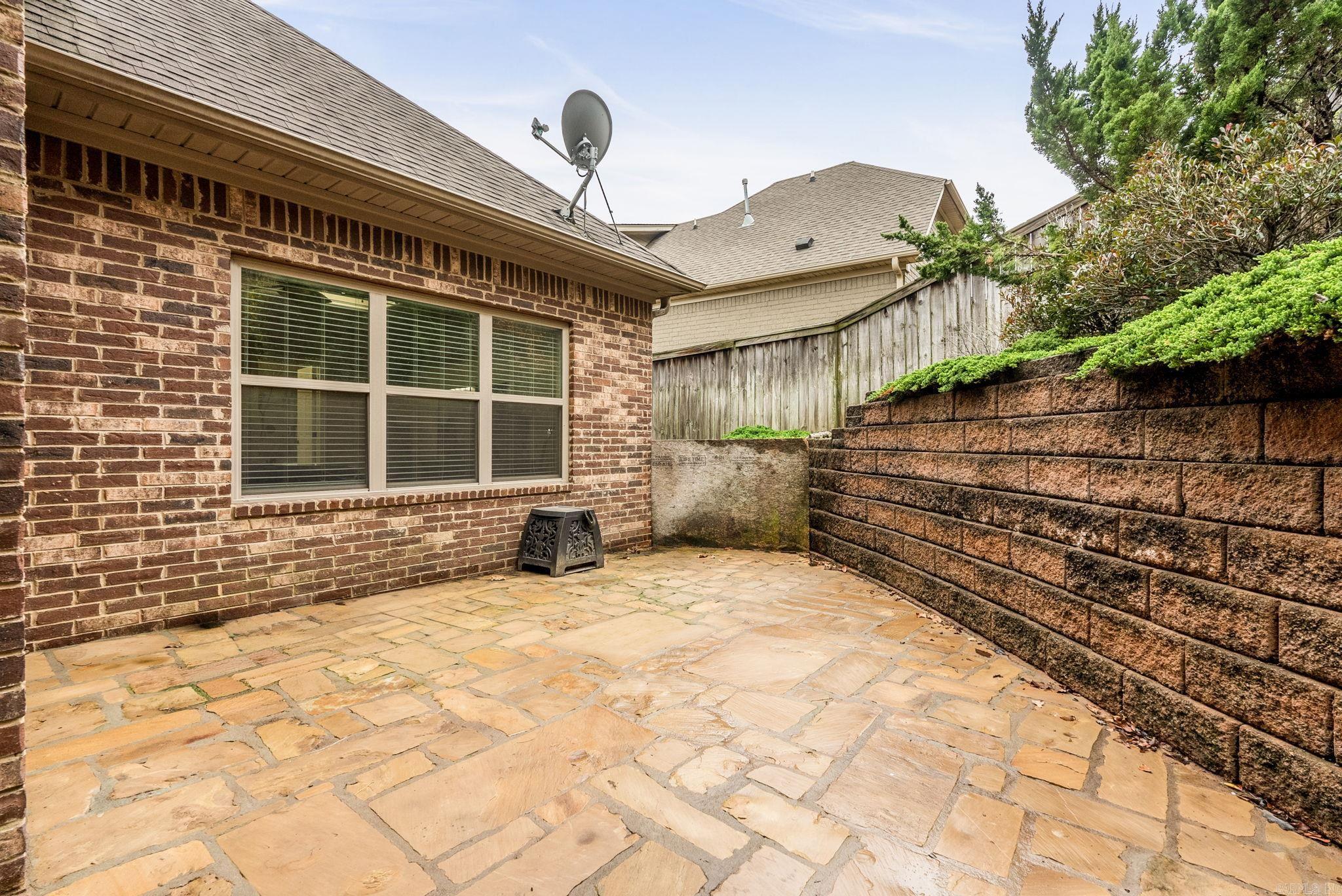 WOODLANDS EDGE - Residential