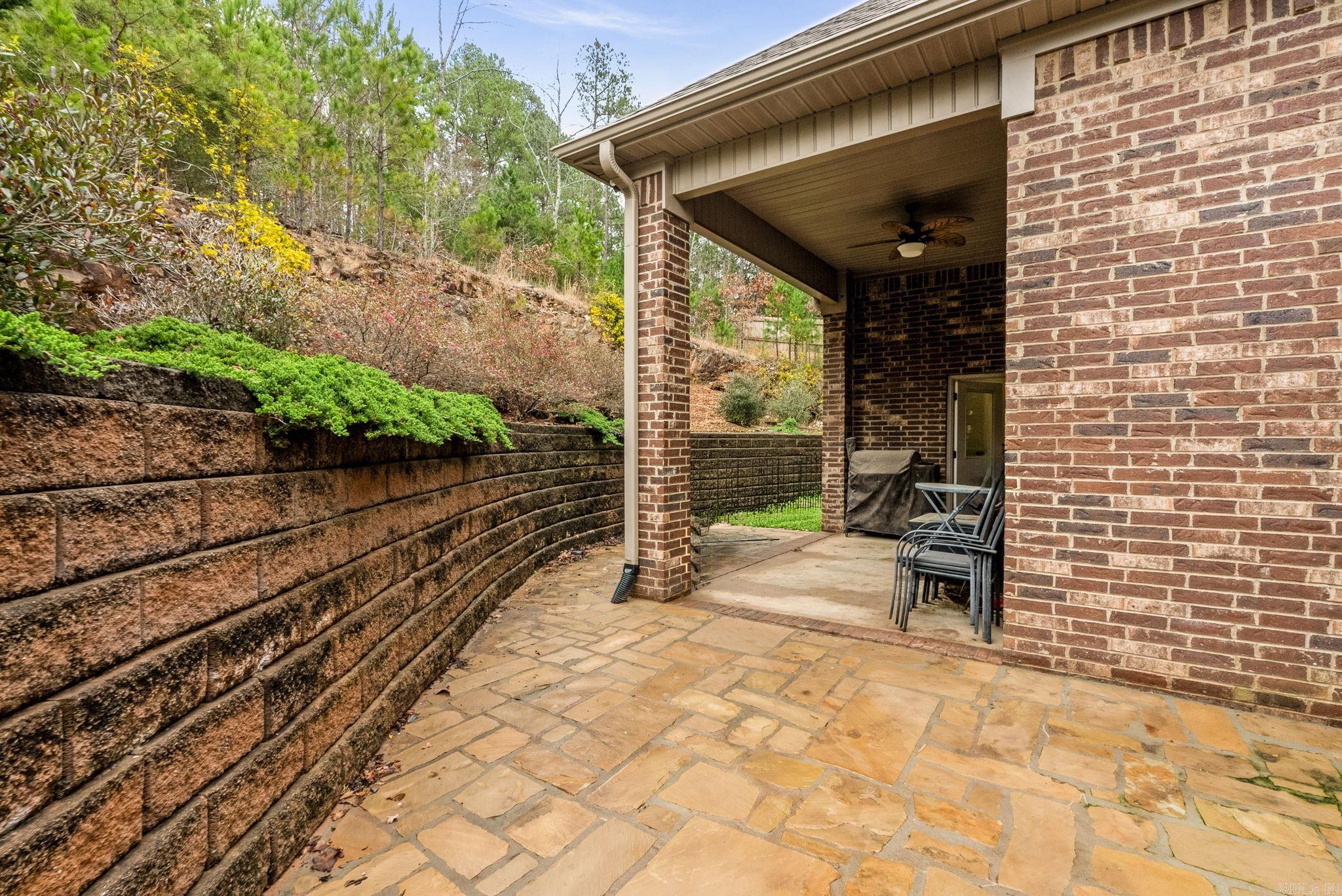 WOODLANDS EDGE - Residential