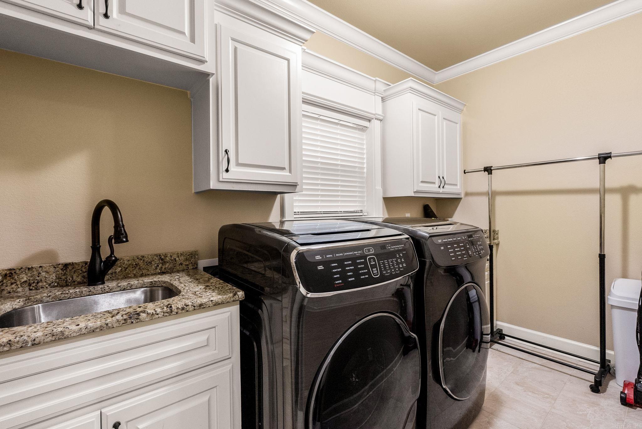 WOODLANDS EDGE - Residential