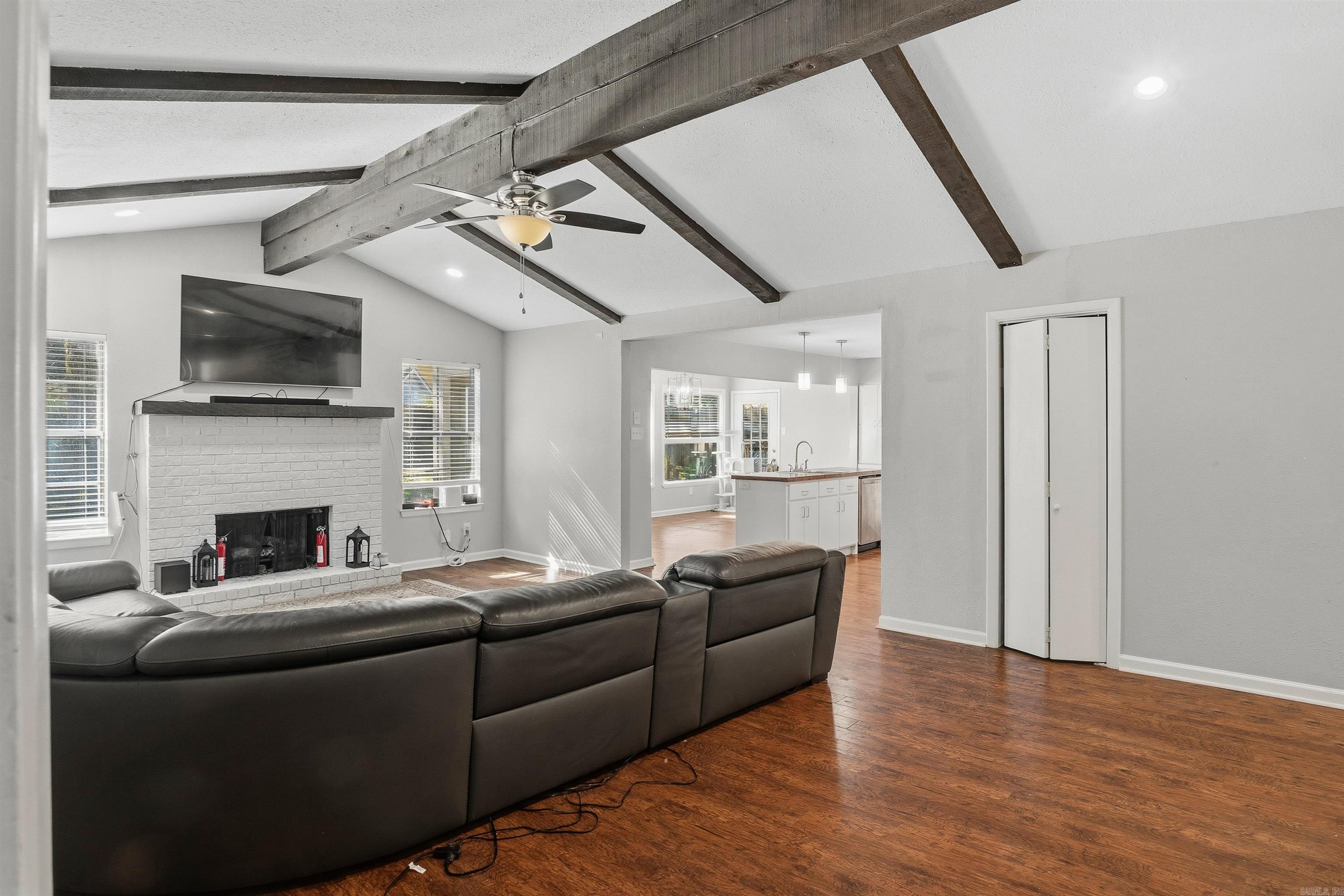 INDIAN HILLS - Residential