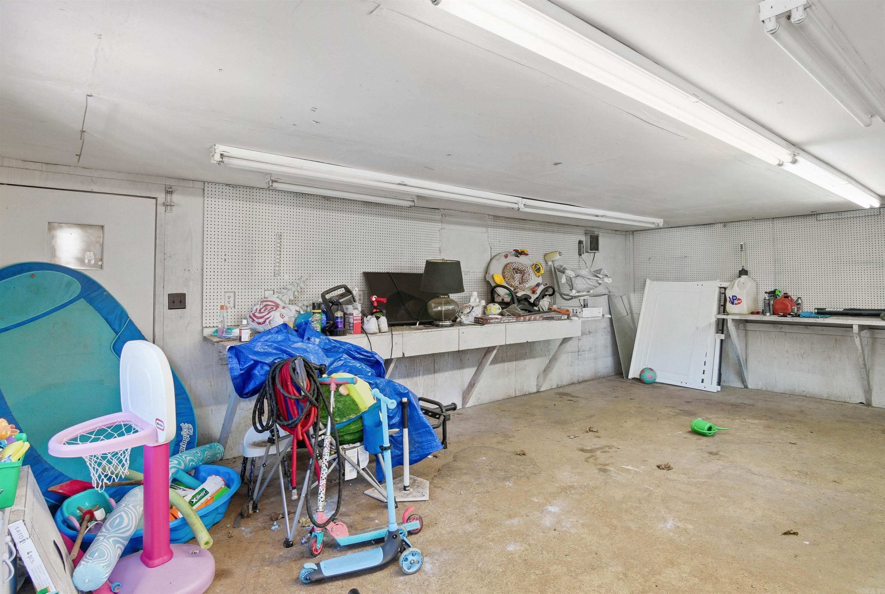 INDIAN HILLS - Residential