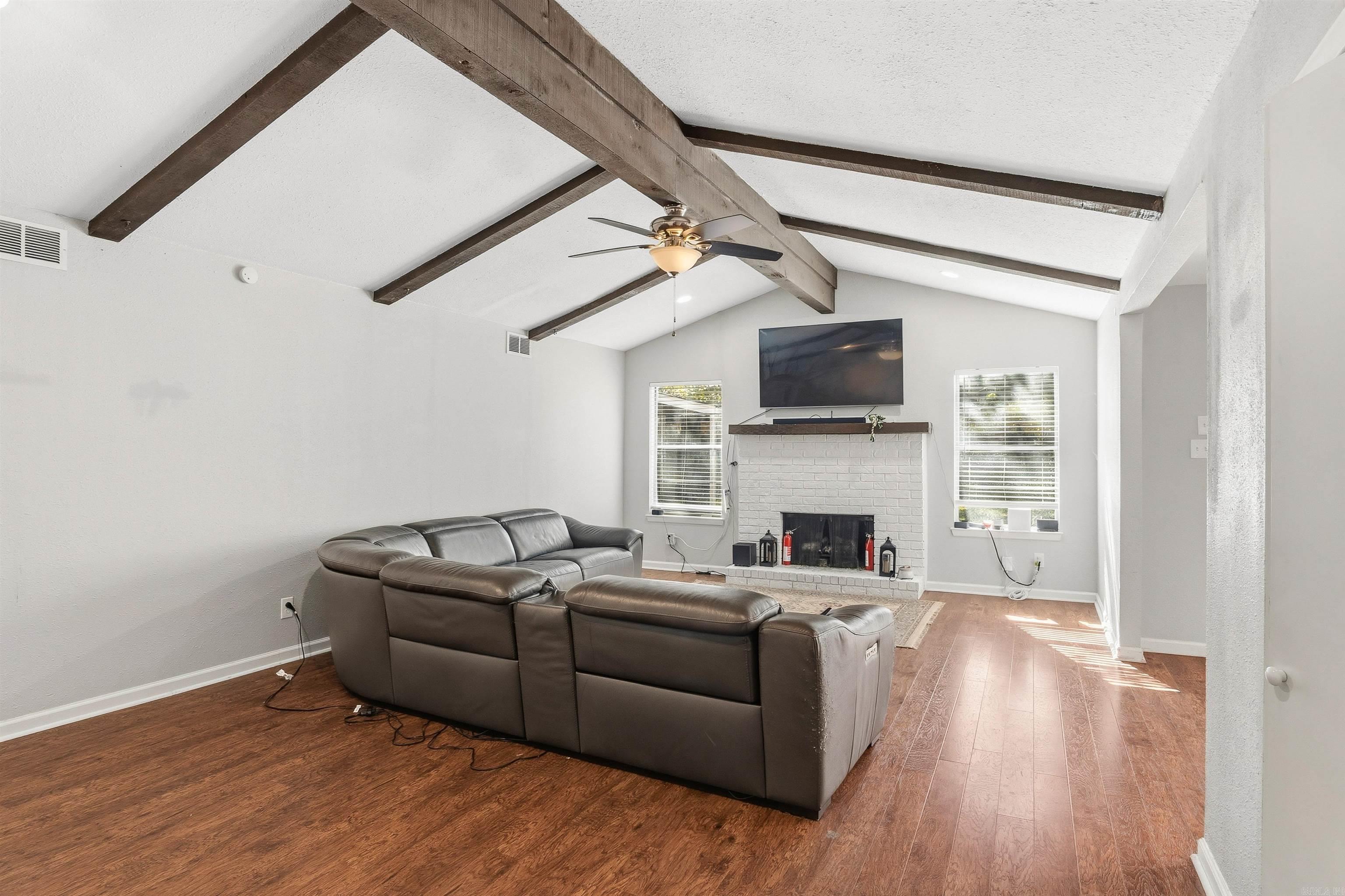 INDIAN HILLS - Residential