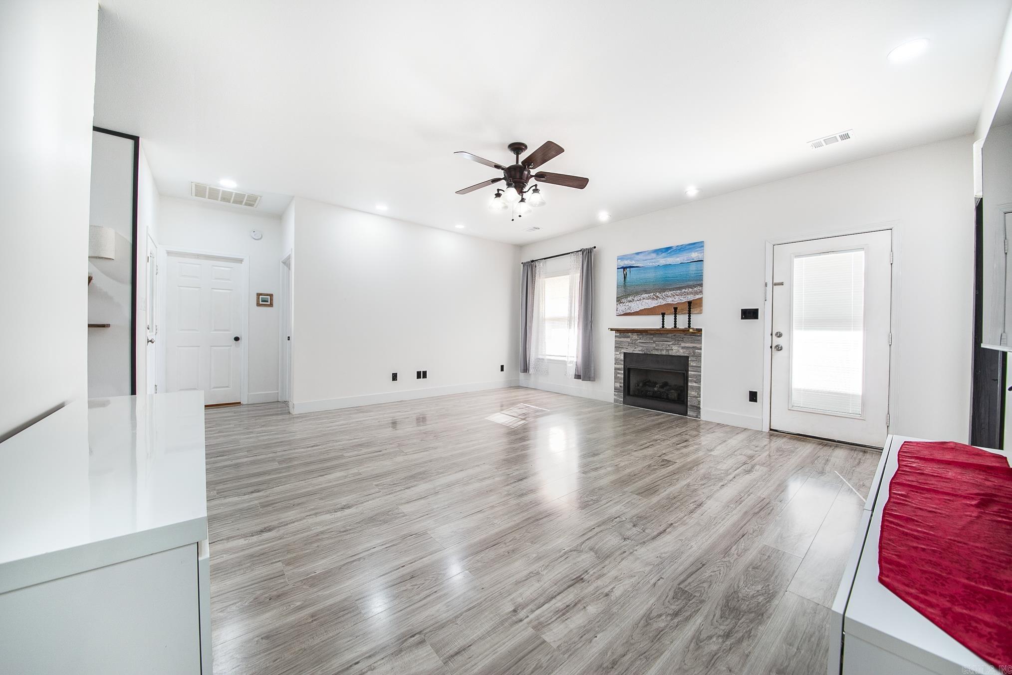 WOODBRIDGE - Residential