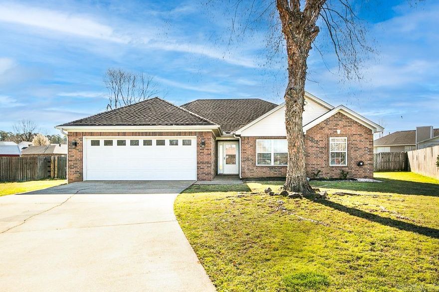 Your home dreams are waiting for you at 15 Applewood CV. This charming home is nestled in a peaceful cul de sac, offering a serene escape while being conveniently located in the heart of Cabot near schools, shopping centers, and more. As you step inside you will discover a beautifully updated interior featuring elegant wood accents and a truly breathtaking modern kitchen, perfect for both everyday living and entertaining guests. The home boasts a clean and neat atmosphere, creating a welcoming ambiance throughout. Outside, you'll find a spacious yard, ideal for outdoor activities, entertaining, or simply enjoying the fresh air. Whether you're looking to relax in your own private oasis or host gatherings with loved ones, this property offers the perfect blend of comfort and style. Don't miss the opportunity to make this wonderful residence your own! Schedule your showing NOW.