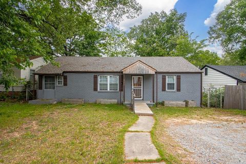 Photo of 1721 Tulane Avenue, Little Rock, AR 72204 (MLS # 26016235)