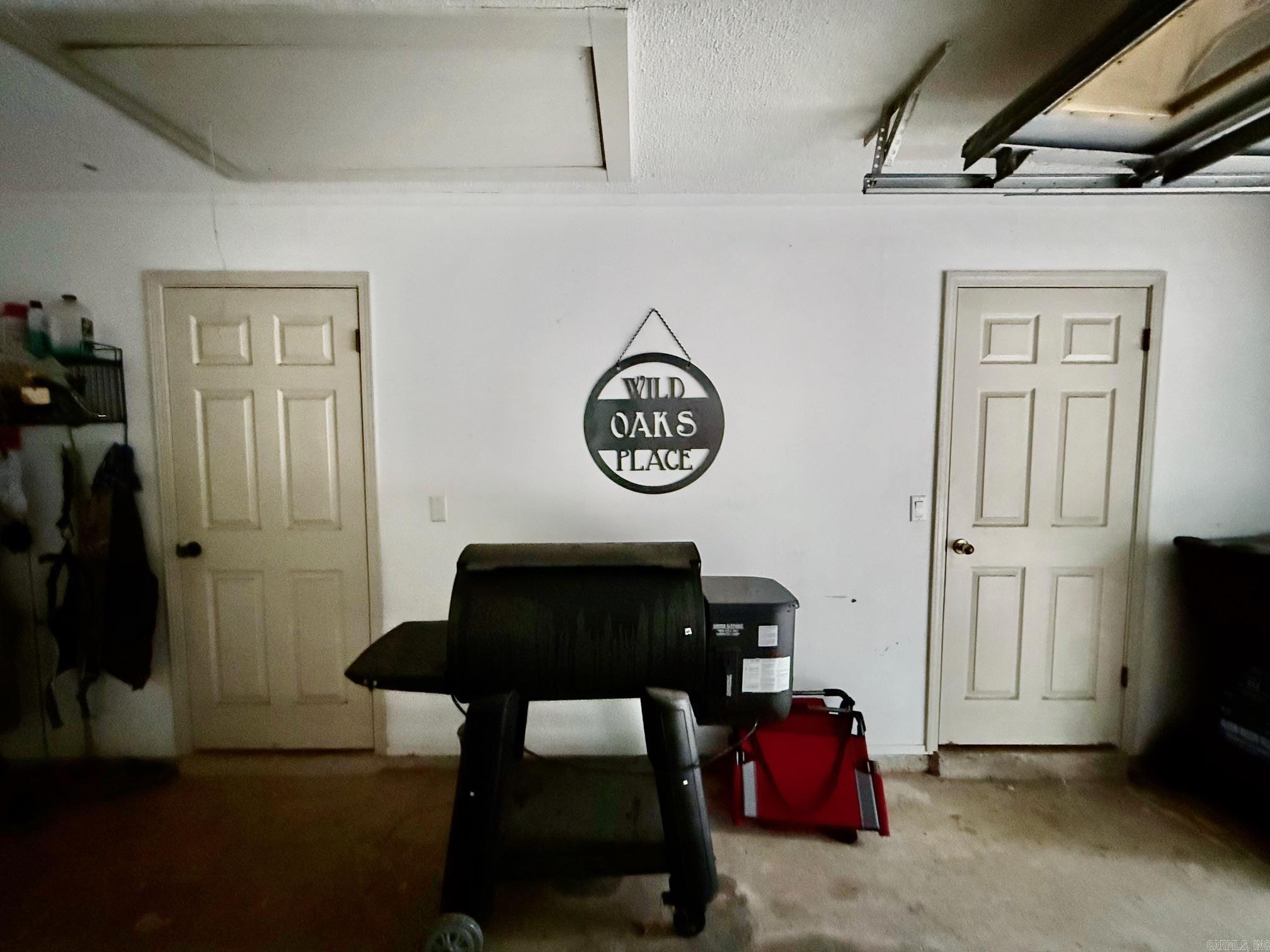 LAKEWOOD ESTATES - Residential