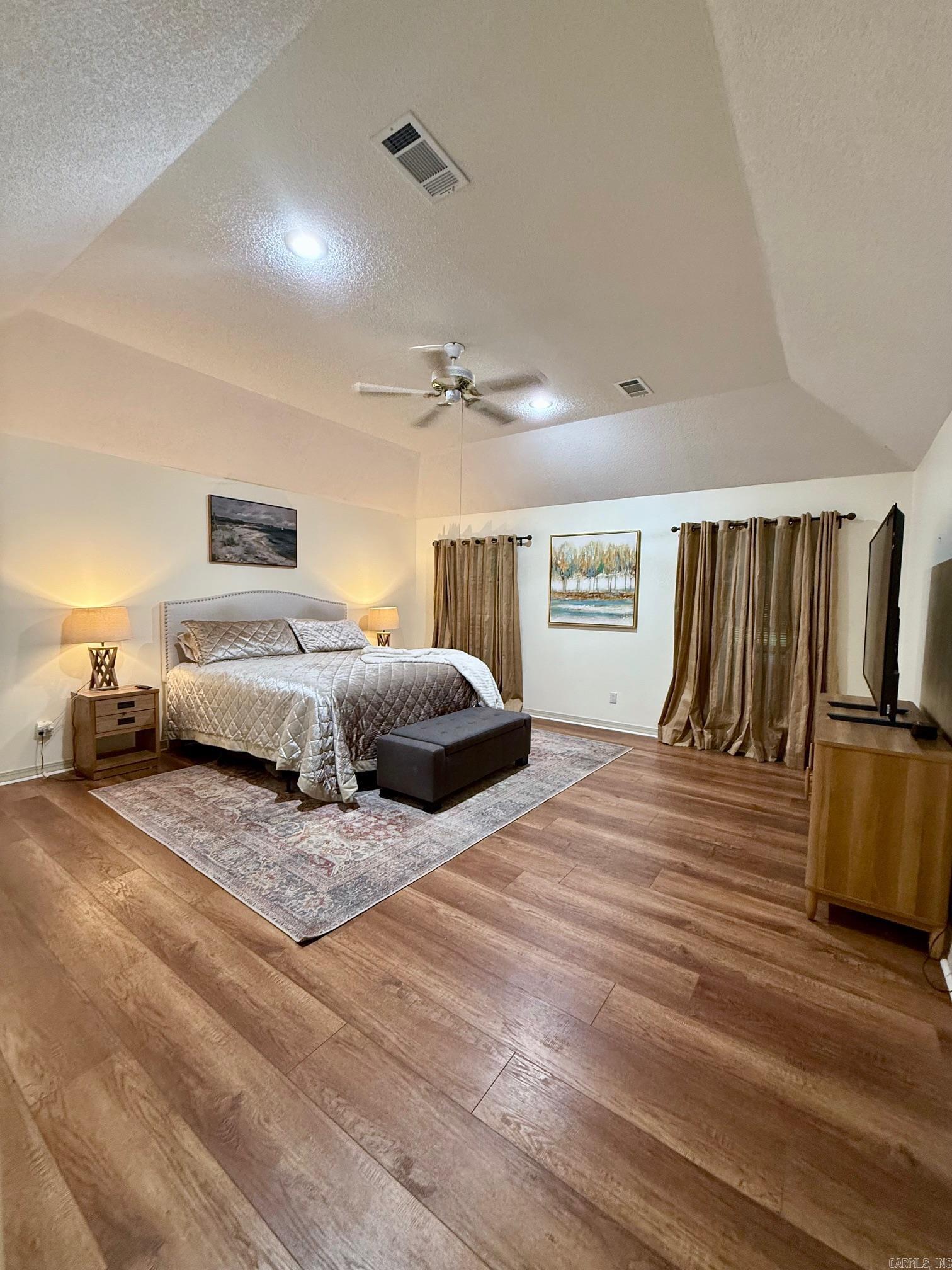 LAKEWOOD ESTATES - Residential