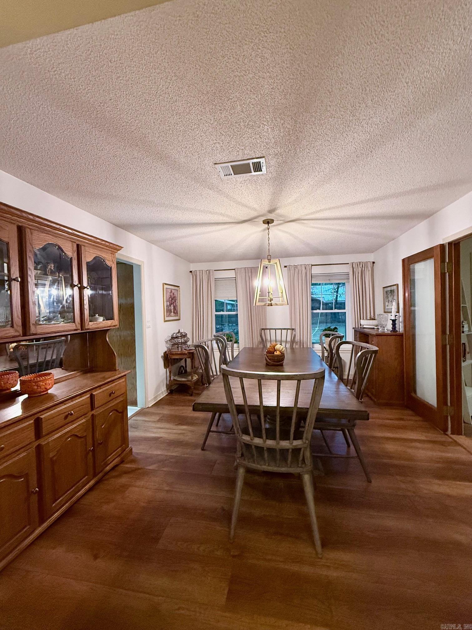 LAKEWOOD ESTATES - Residential