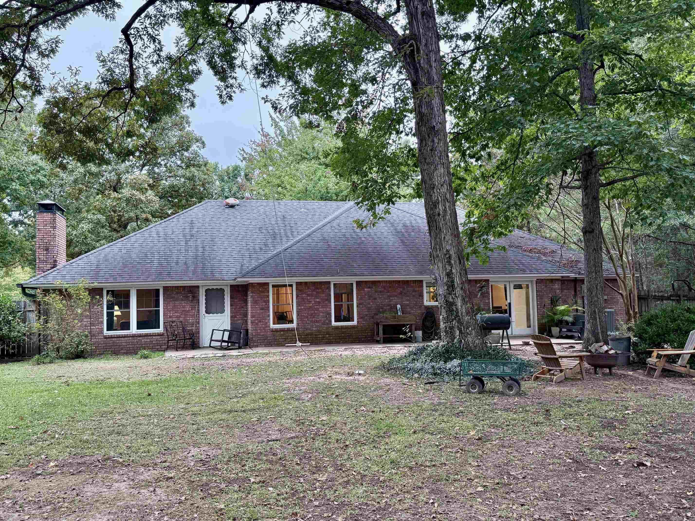 LAKEWOOD ESTATES - Residential