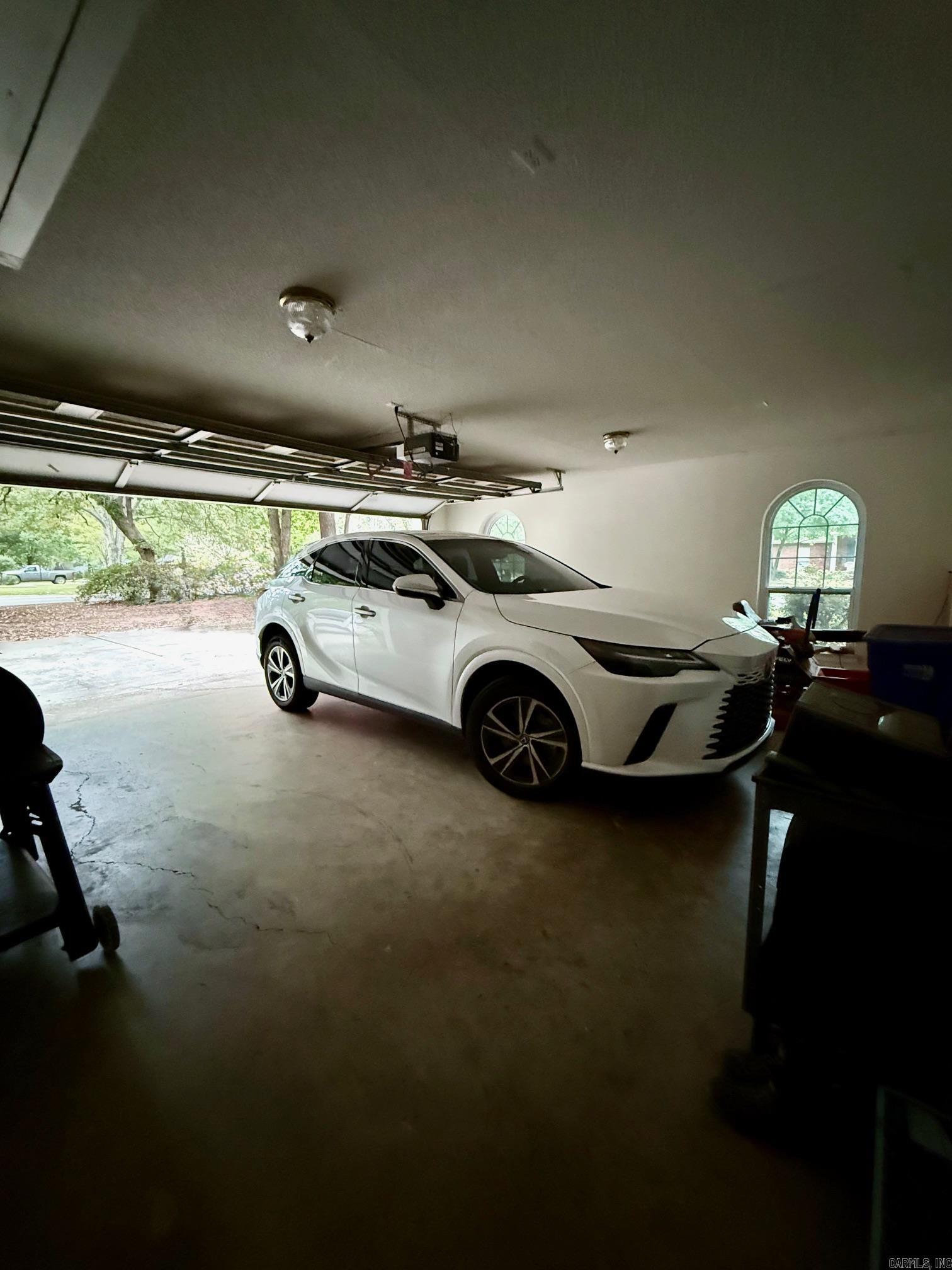 LAKEWOOD ESTATES - Residential