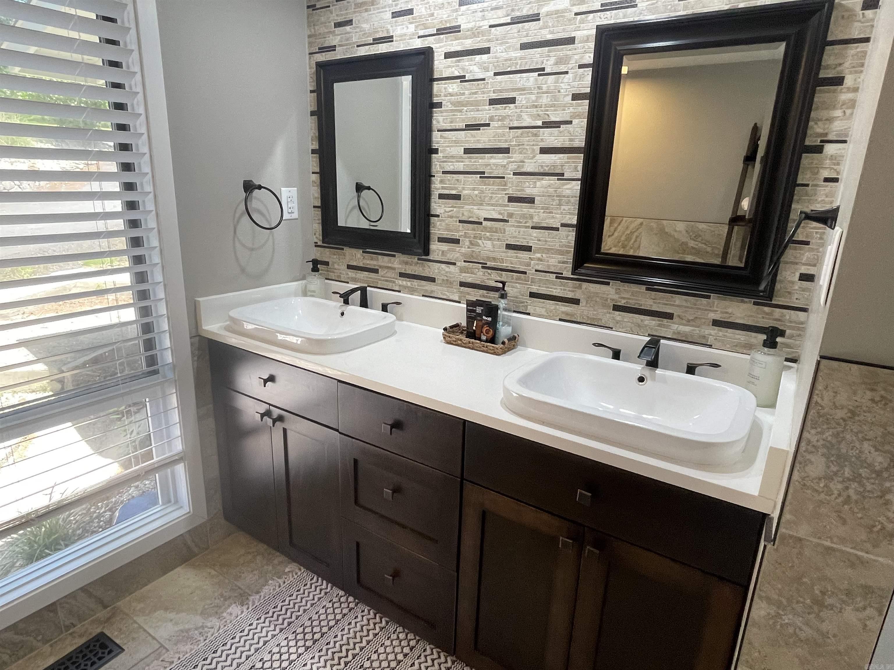 Knollwood - Residential