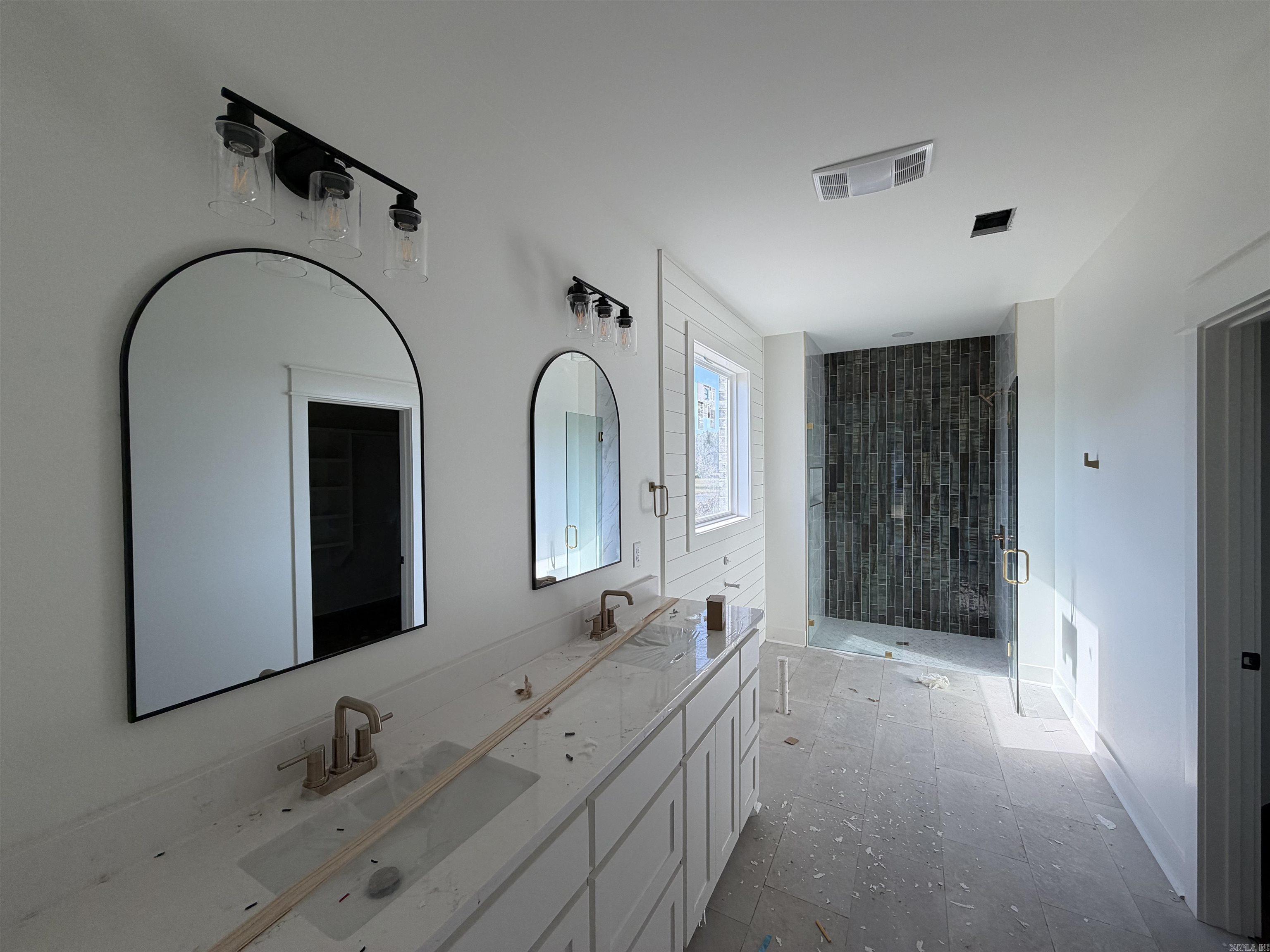 SUNSET LANDING - Residential