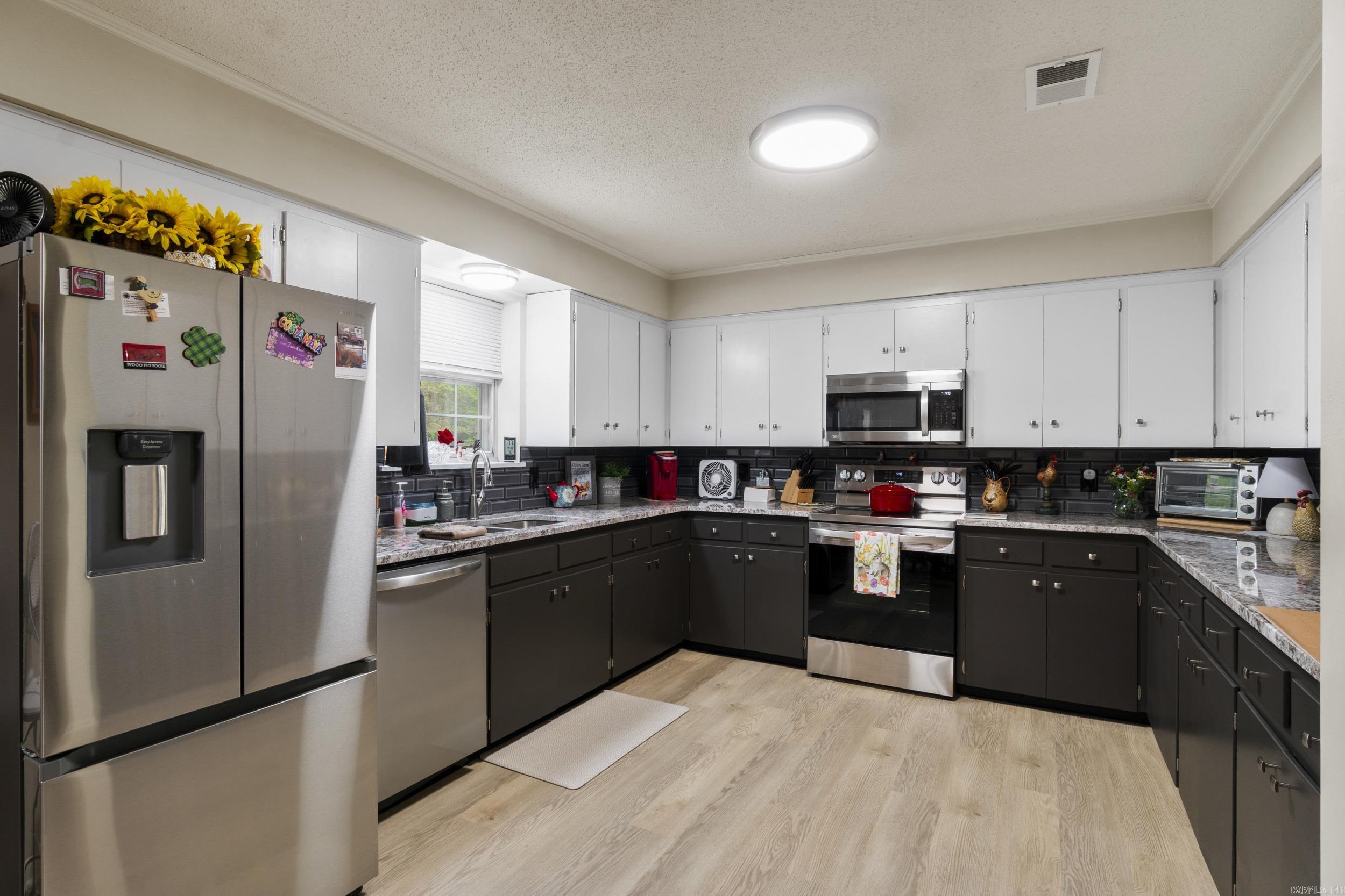 VALLEY CLIFF - Residential