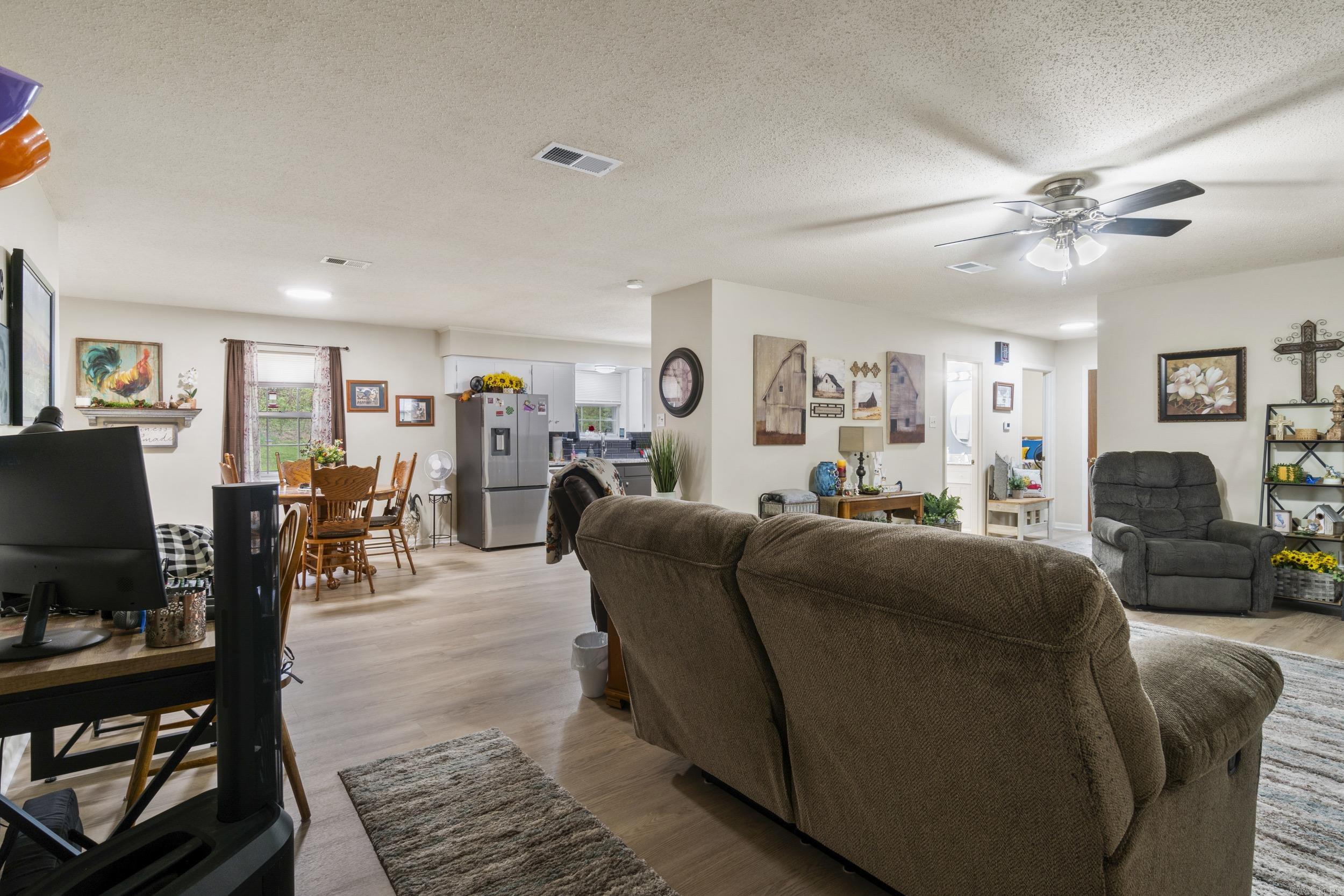 VALLEY CLIFF - Residential