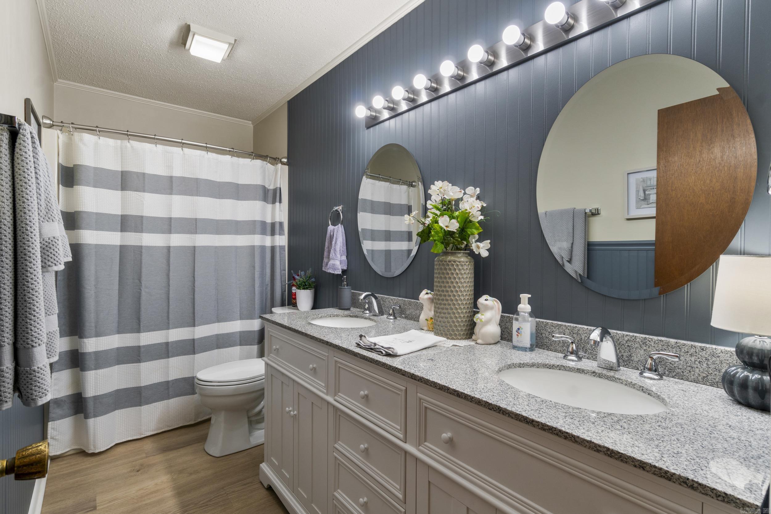 VALLEY CLIFF - Residential