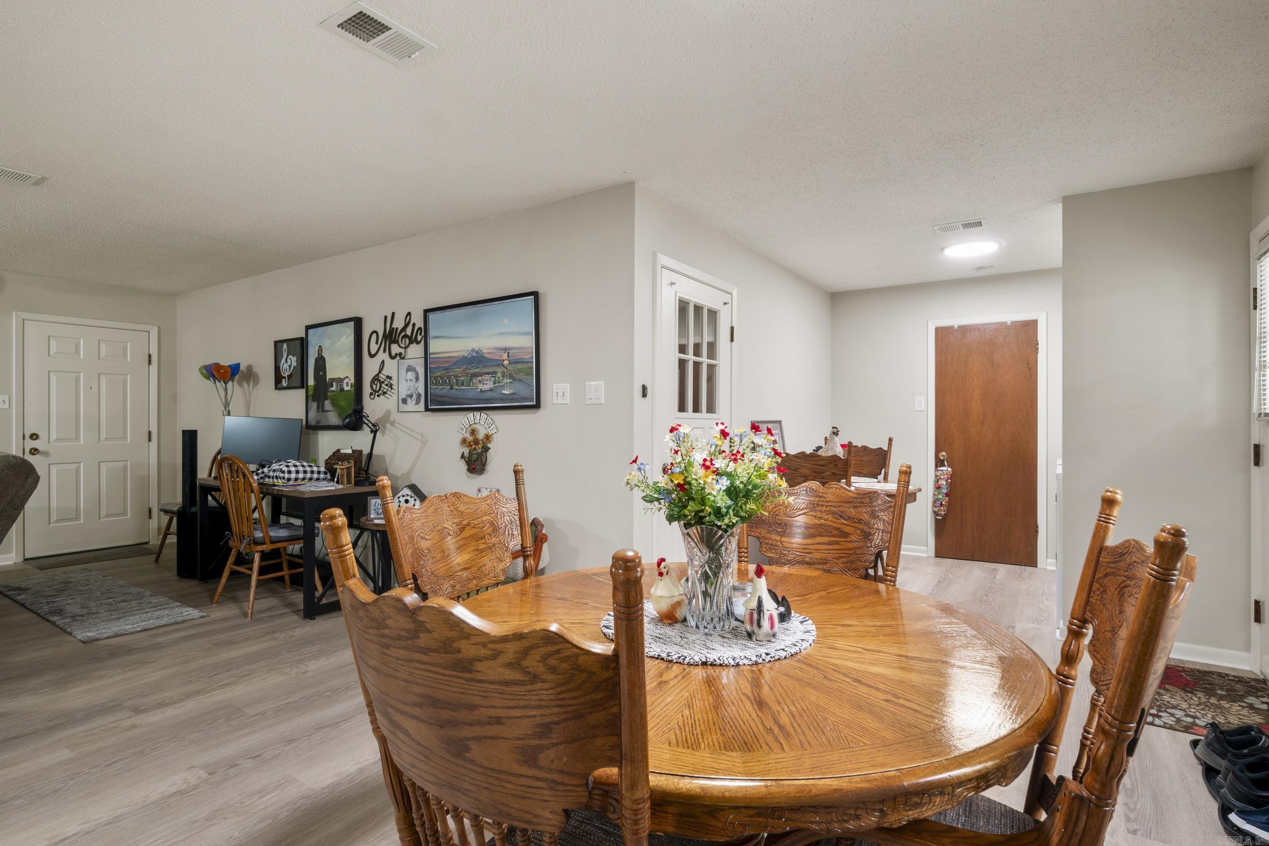 VALLEY CLIFF - Residential