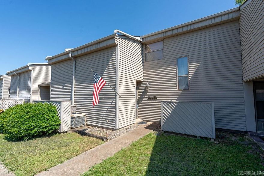 Looking for the perfect weekend hideaway? This condo is nestled away in one of the premier communities of Fairfield Bay. From your front door it's just steps away from the condo's private pool and only minutes away from all of the local amenities. Condo comes fully furnished. (minus some personal belongs).