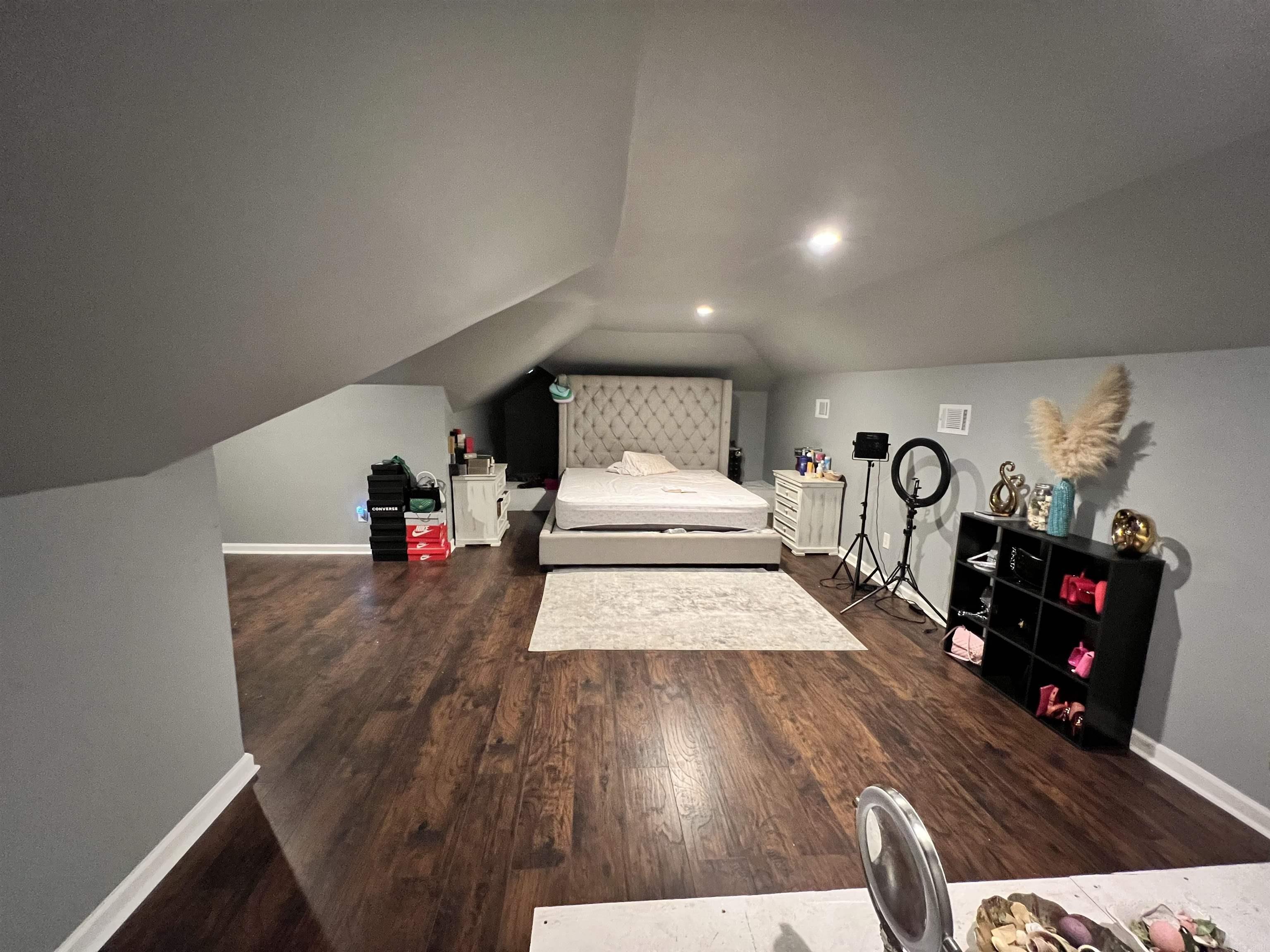 SAXONS DR R L - Residential