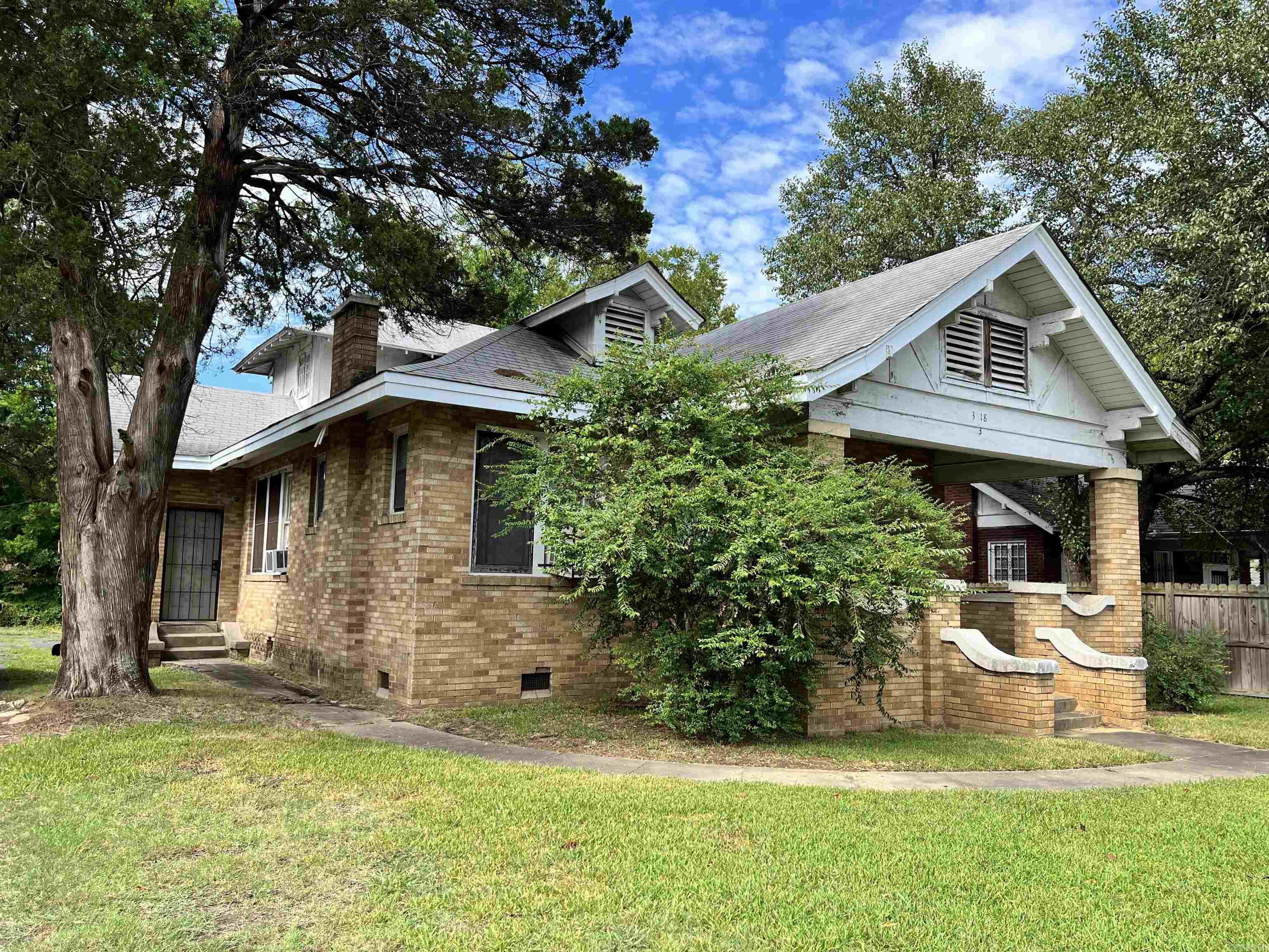 SAXONS DR R L - Residential