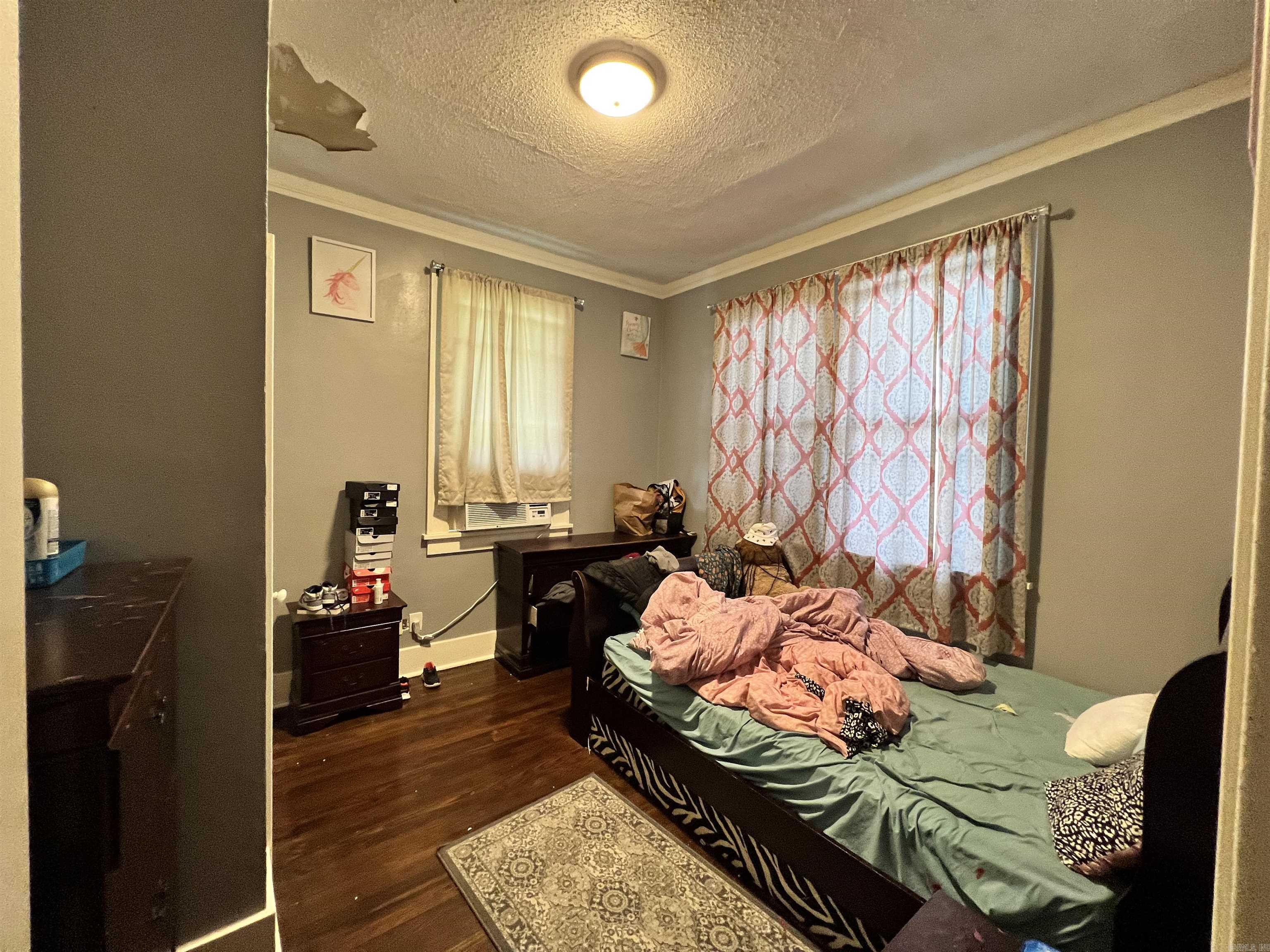 SAXONS DR R L - Residential