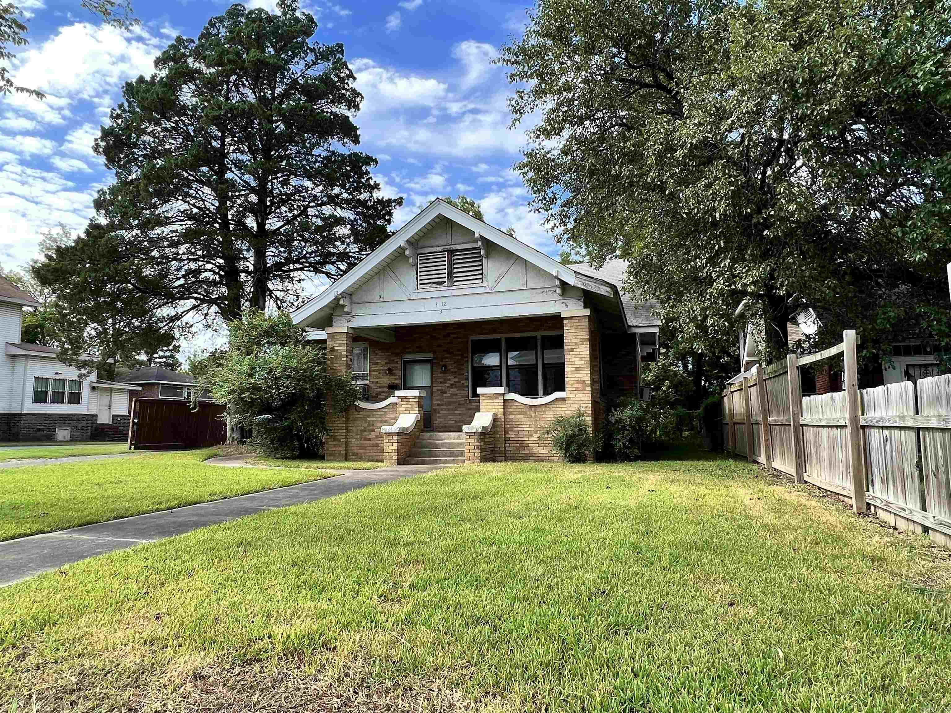 SAXONS DR R L - Residential