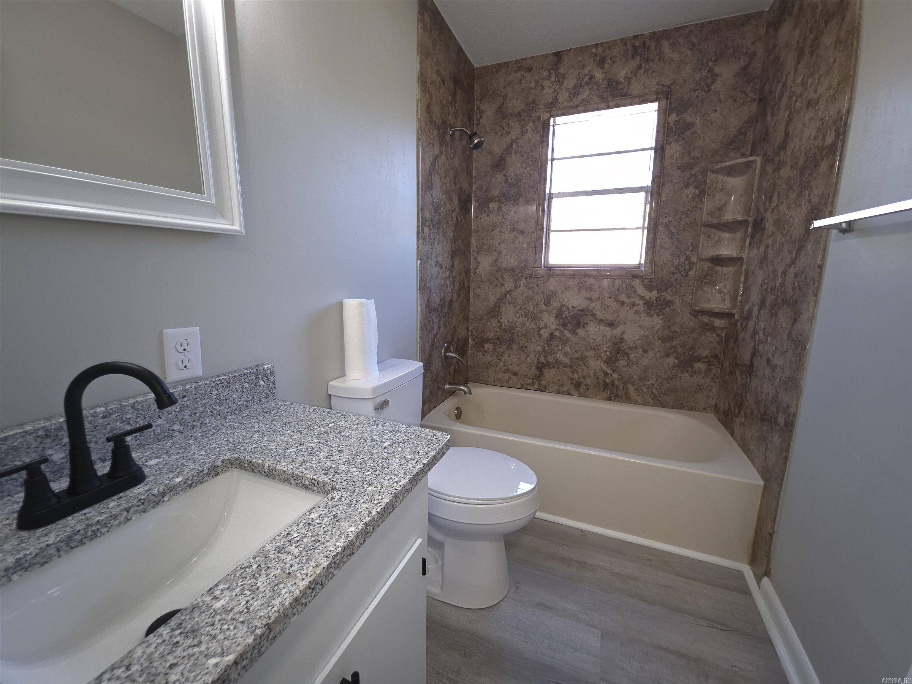 JULIE ADDN - NORTH LITTLE ROCK - Residential Lease