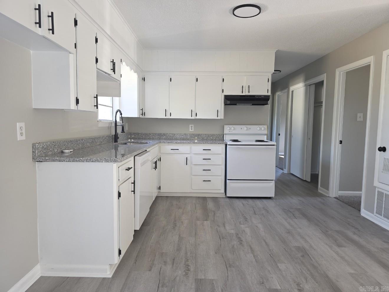JULIE ADDN - NORTH LITTLE ROCK - Residential Lease