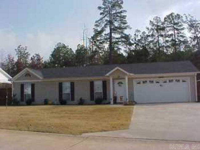 Great investor opportunity. Needs full rehab!!