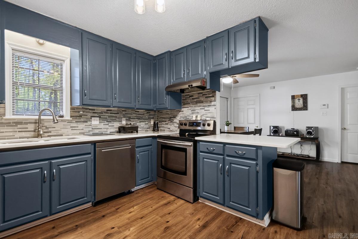 LAKE RIDGE - Residential